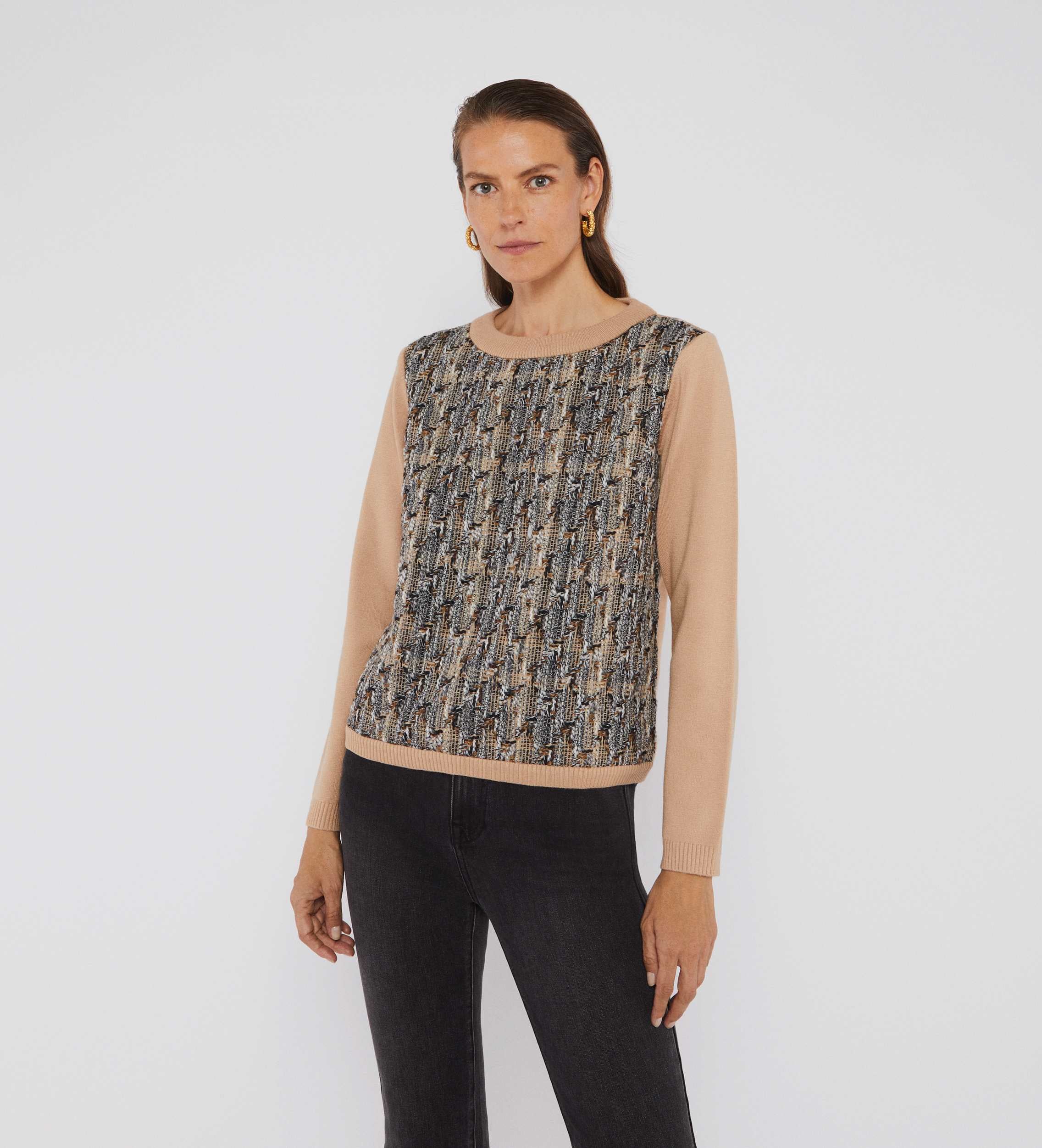 Bi-material sweater