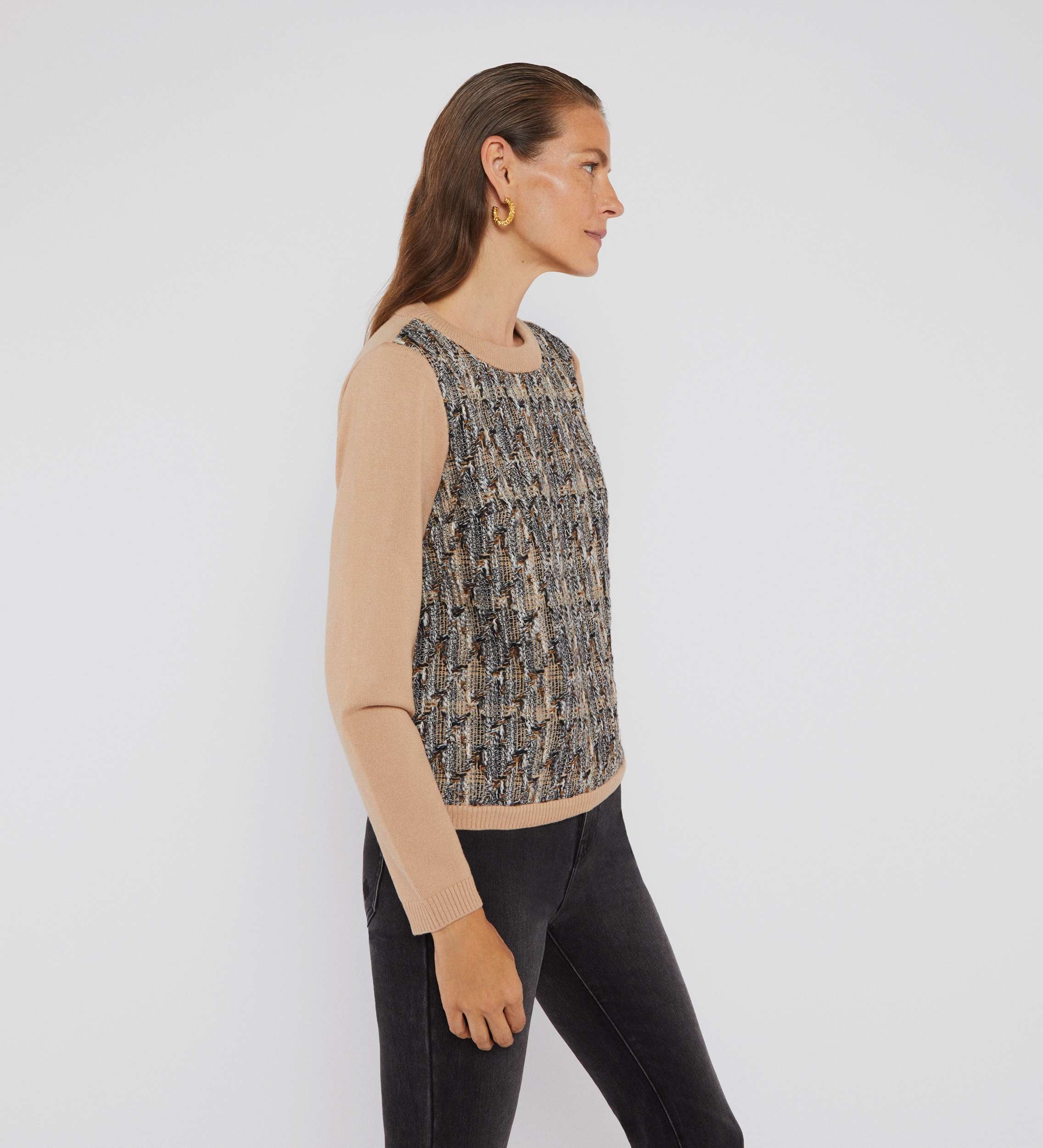Bi-material sweater