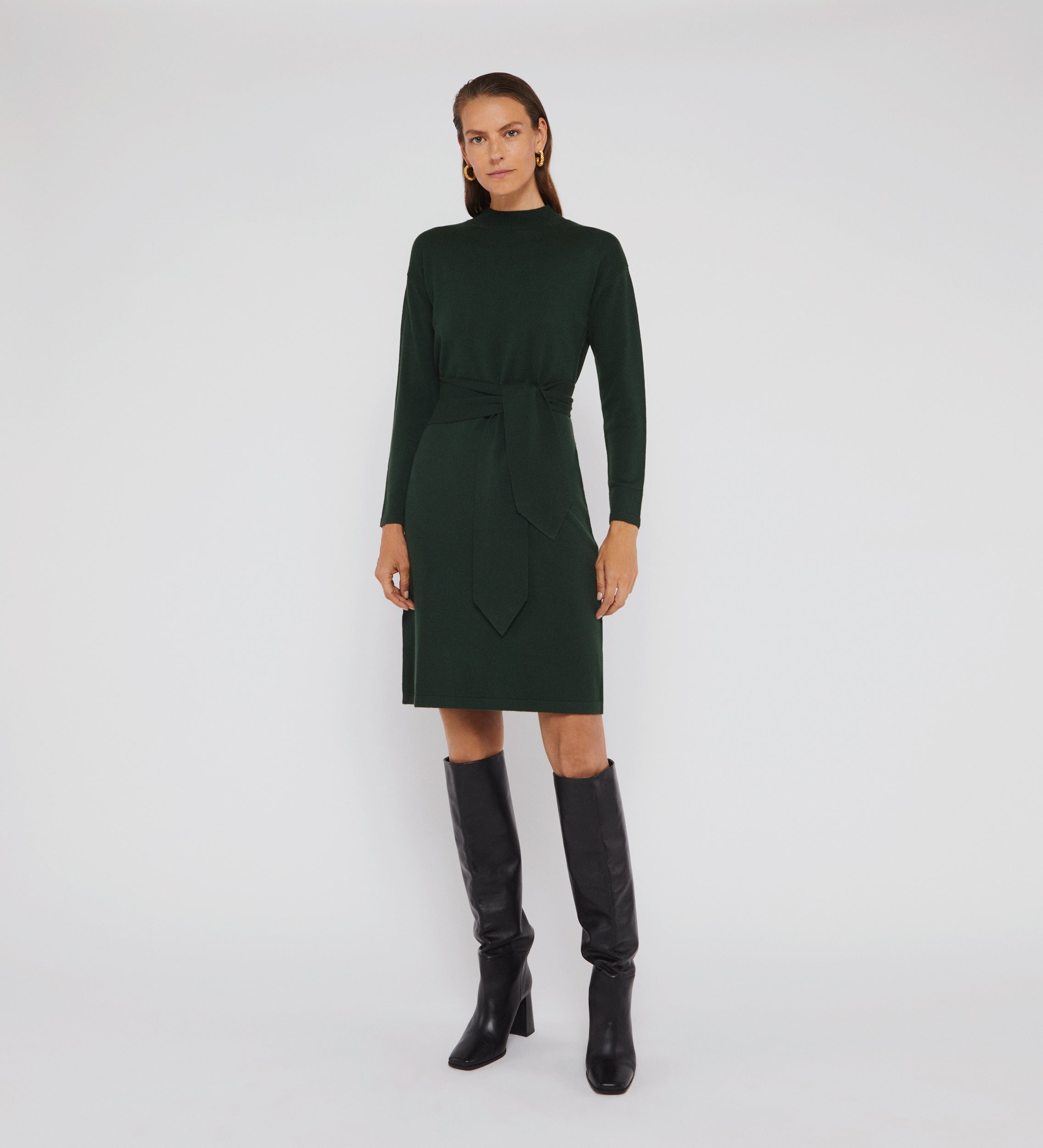 Knitted dress with bow