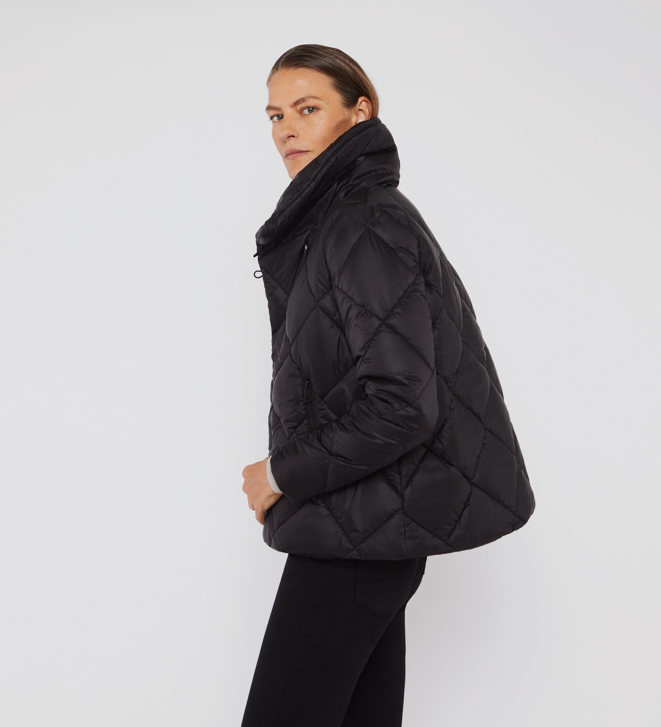 Parka corta acolchada