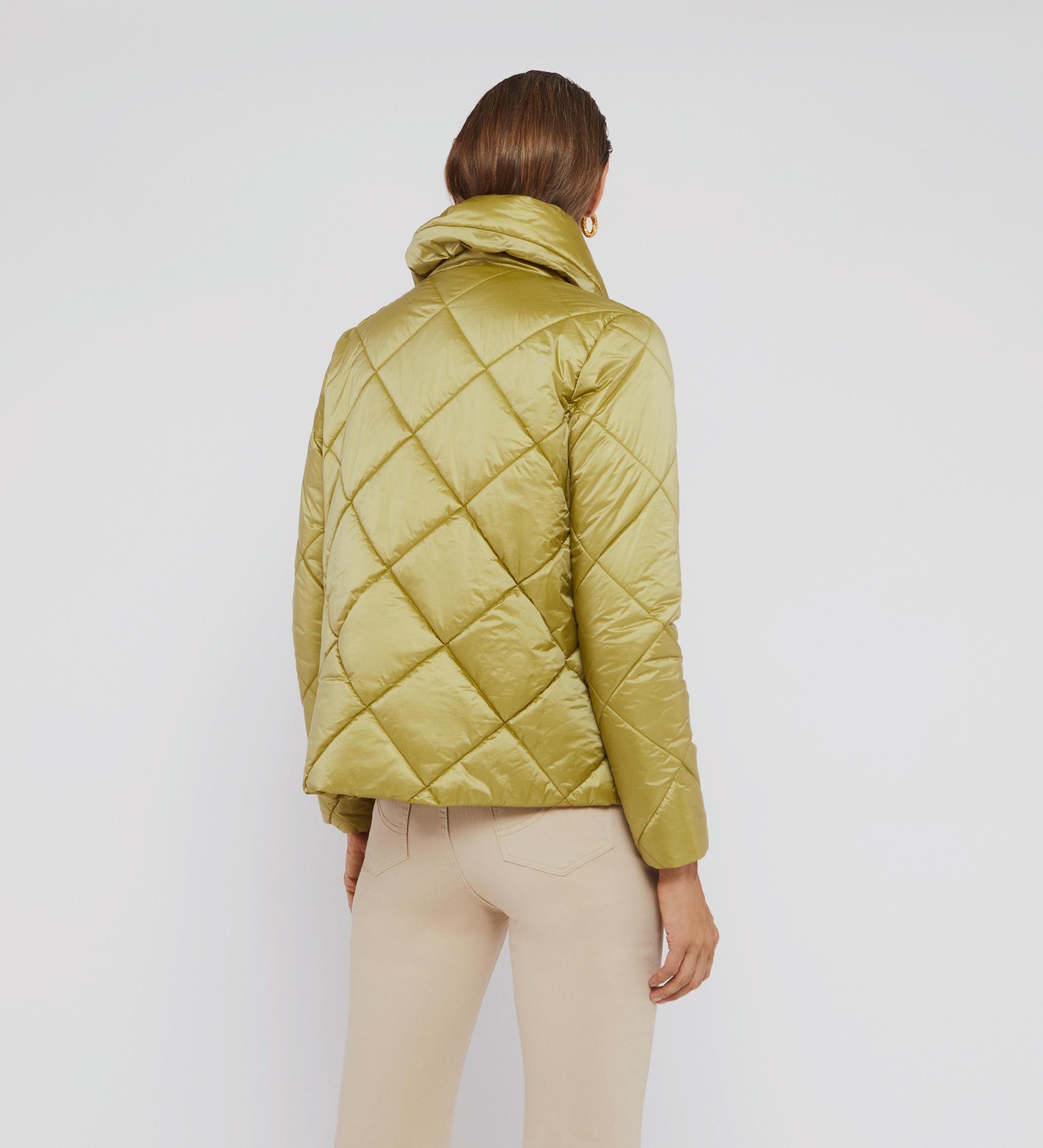 Parka corta acolchada