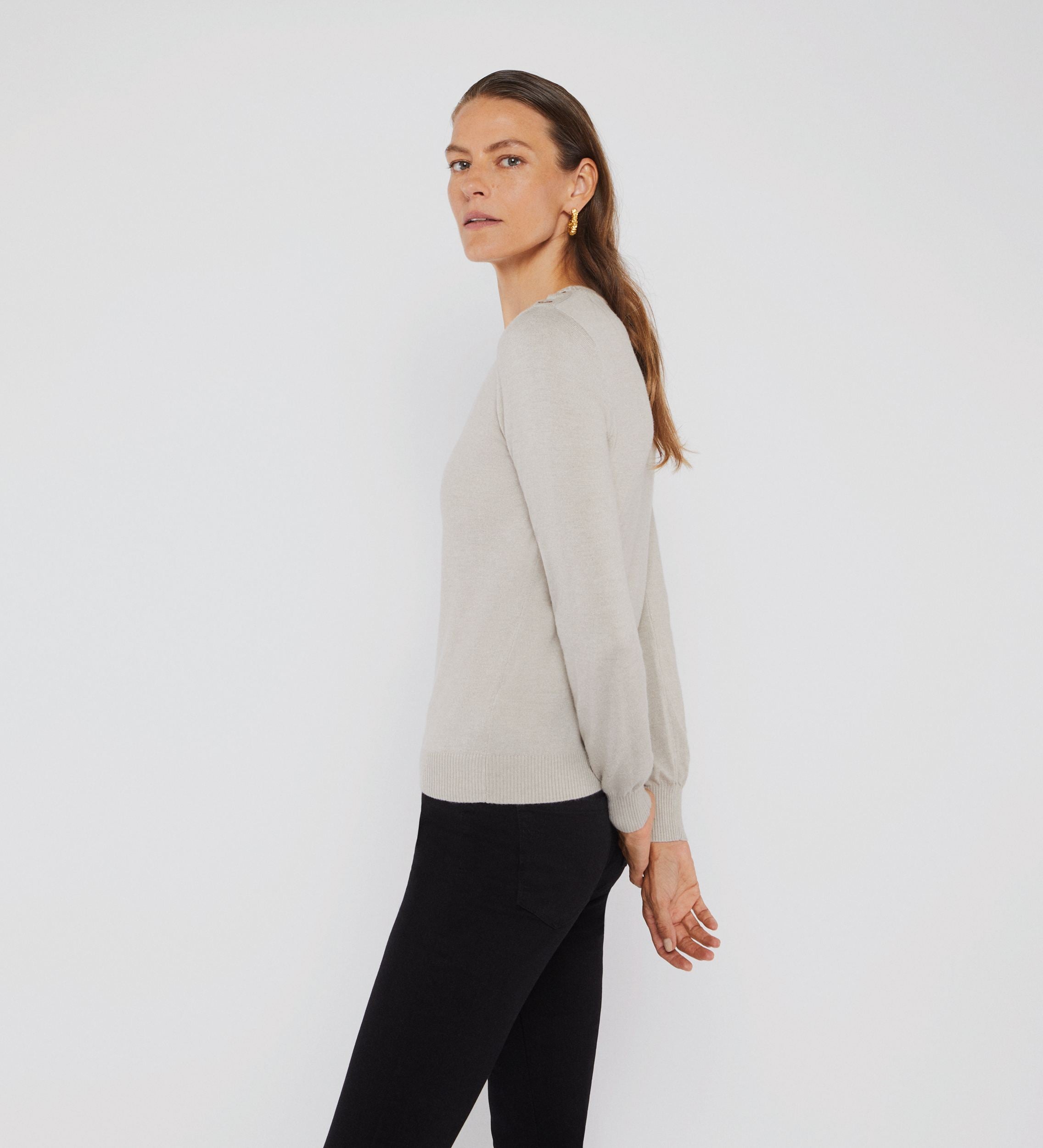 Button shoulder jumper