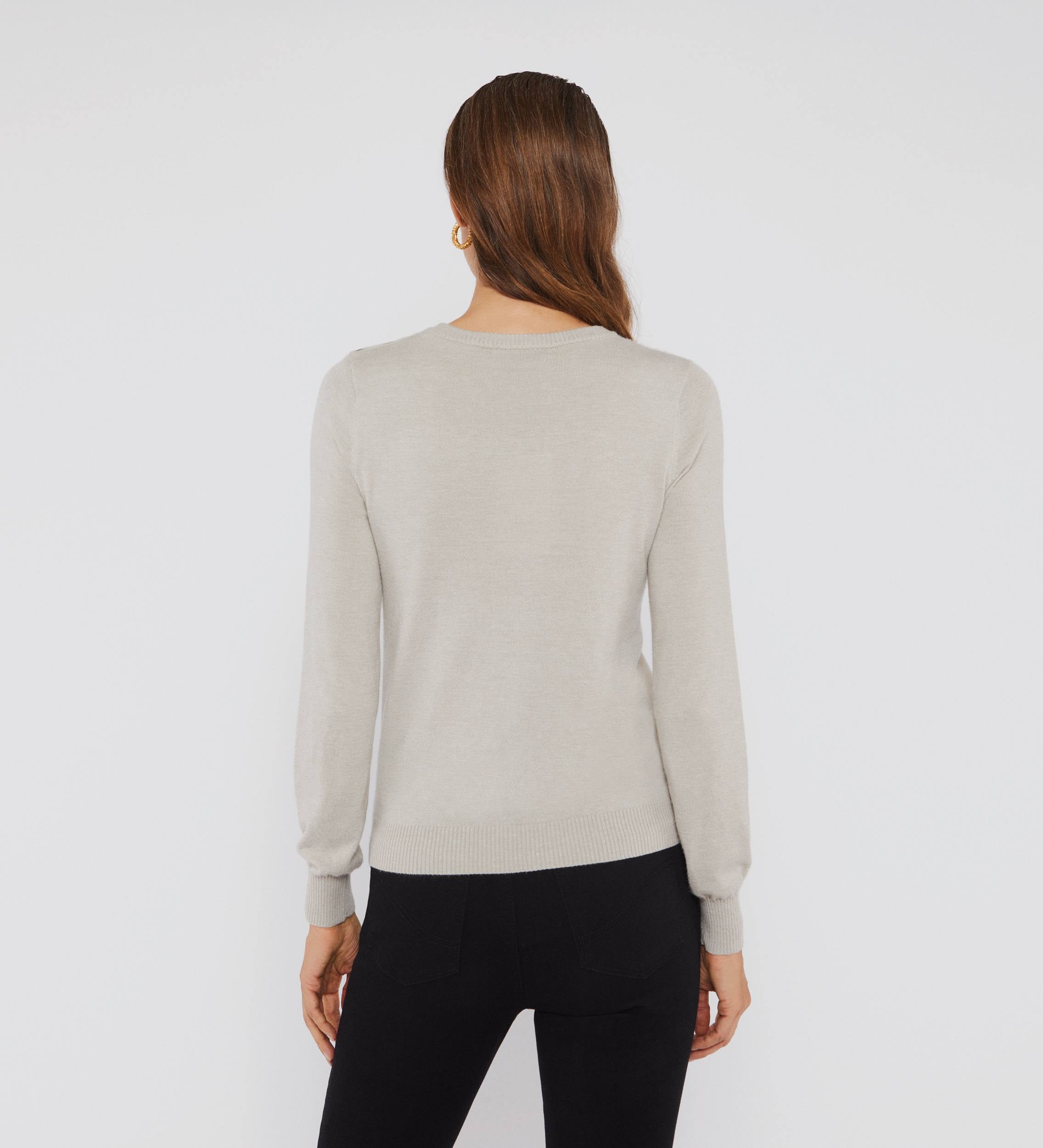 Button shoulder jumper