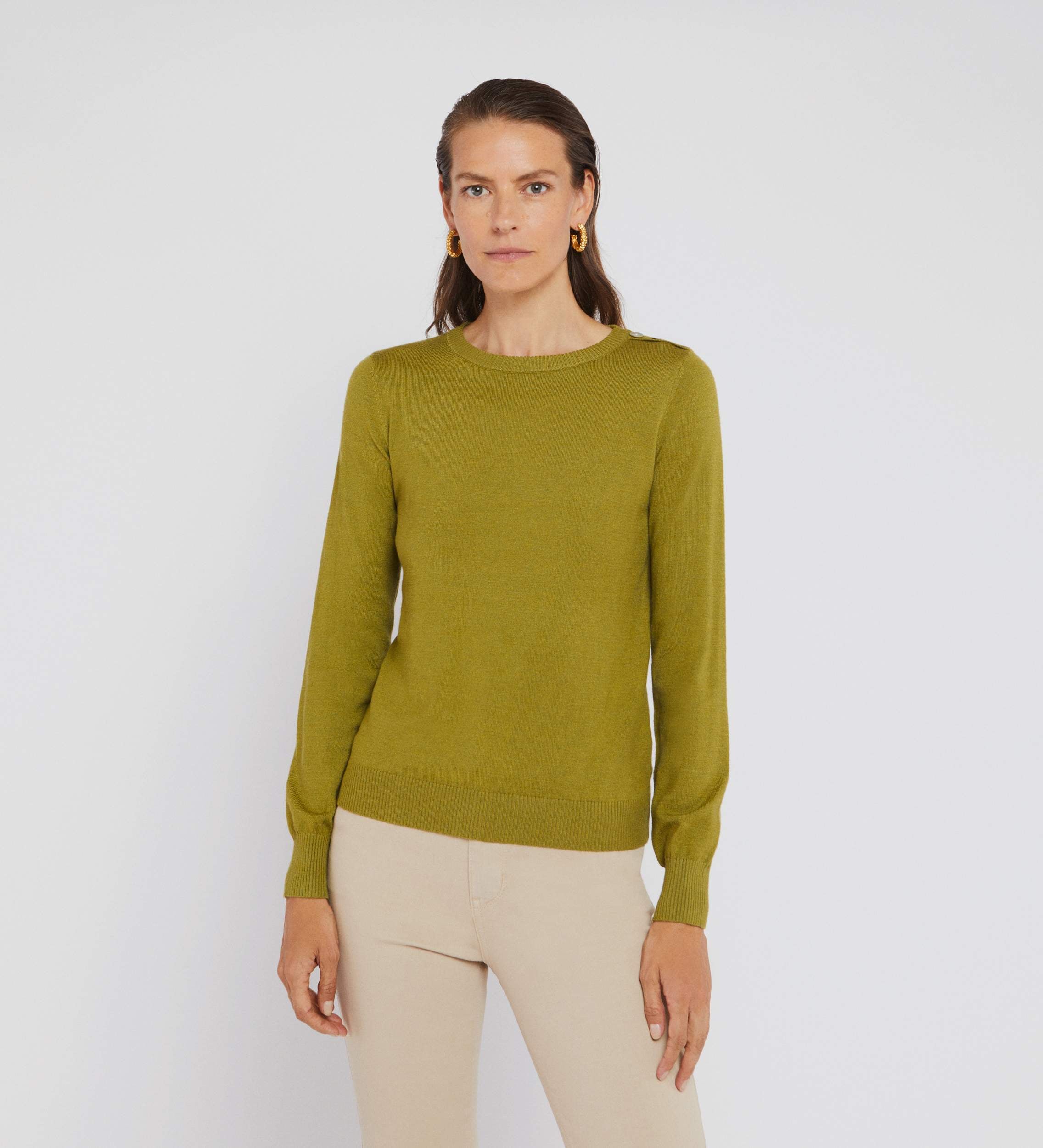 Button shoulder jumper