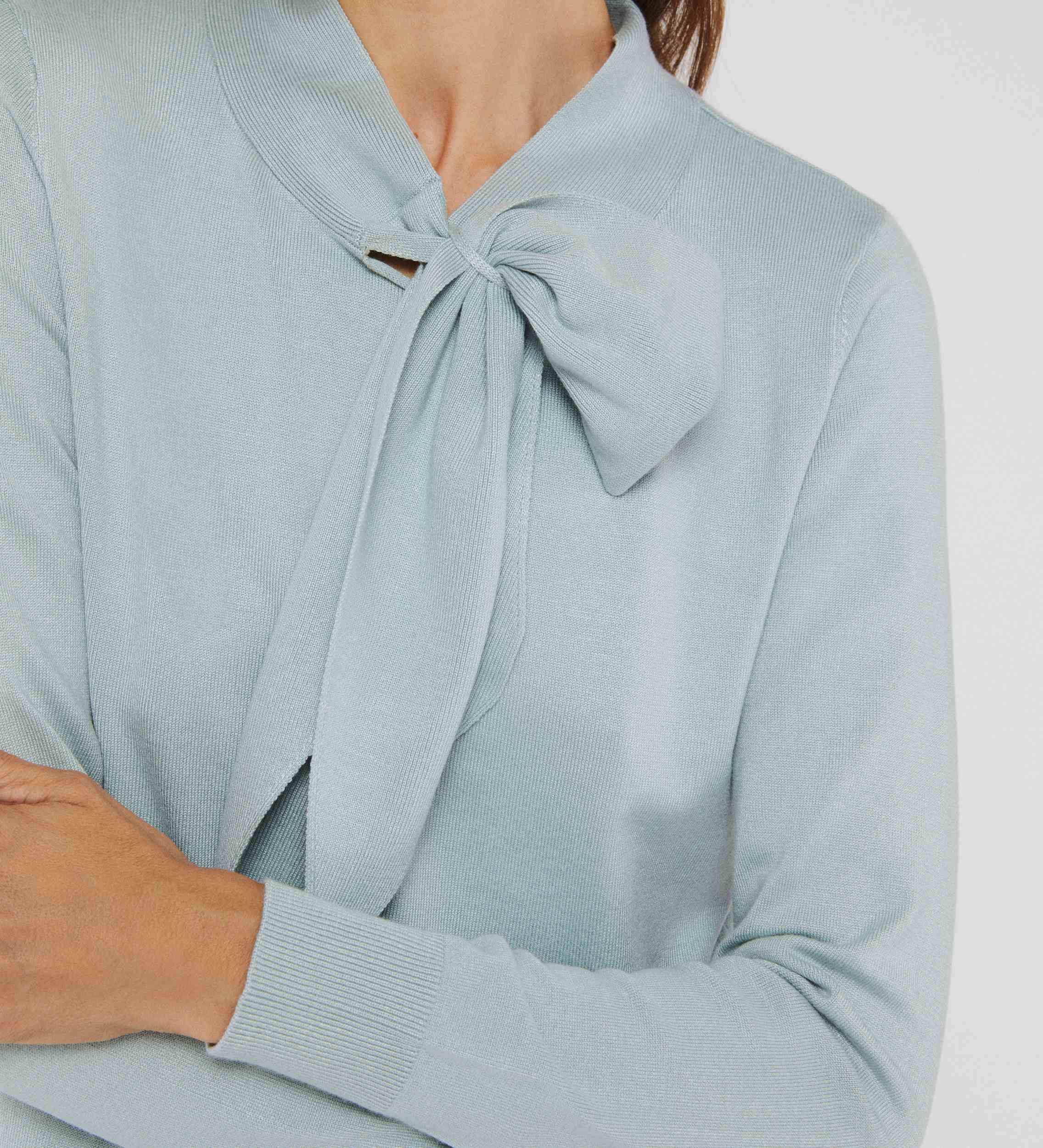 Neck tie sweater