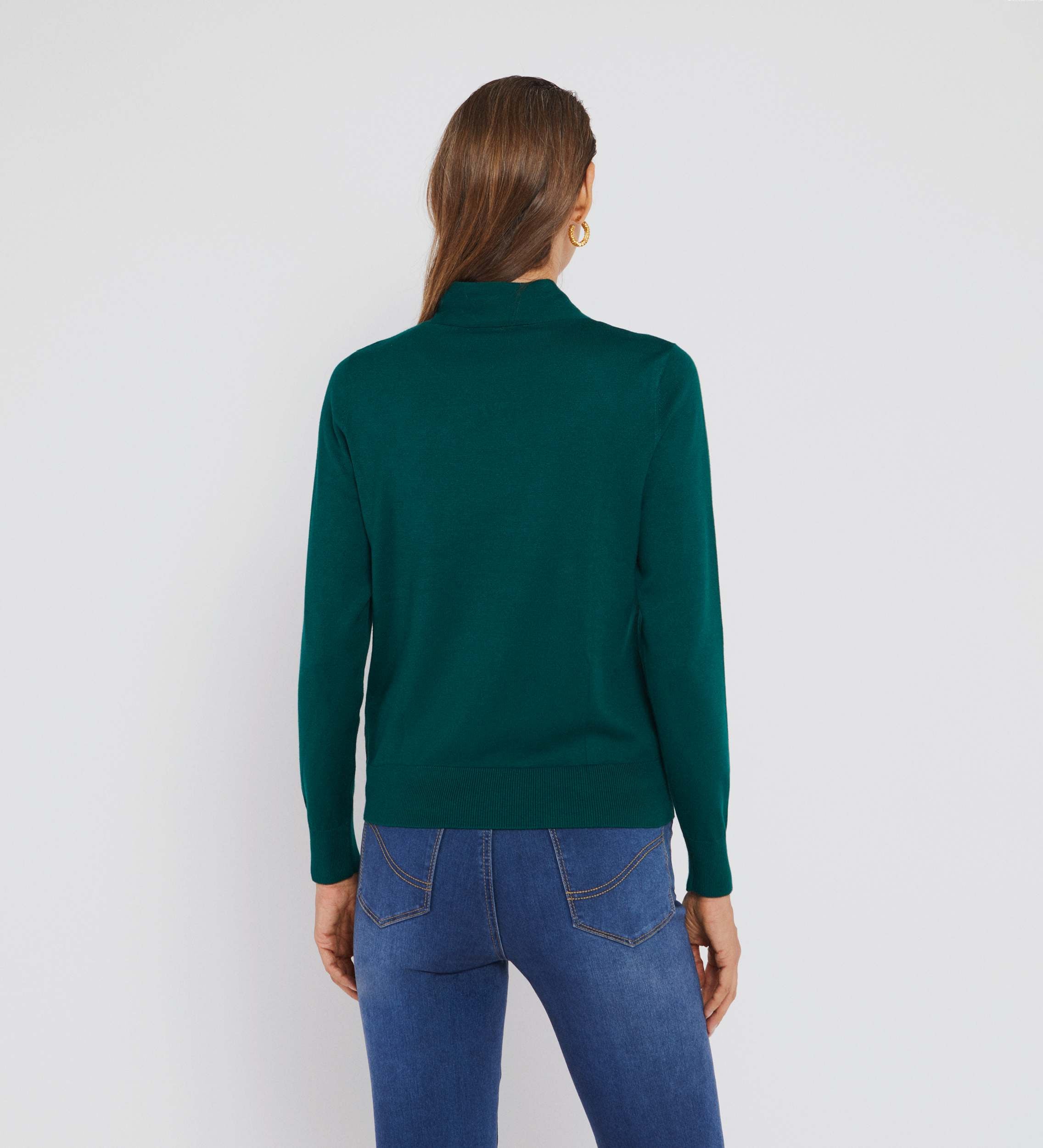Neck tie sweater