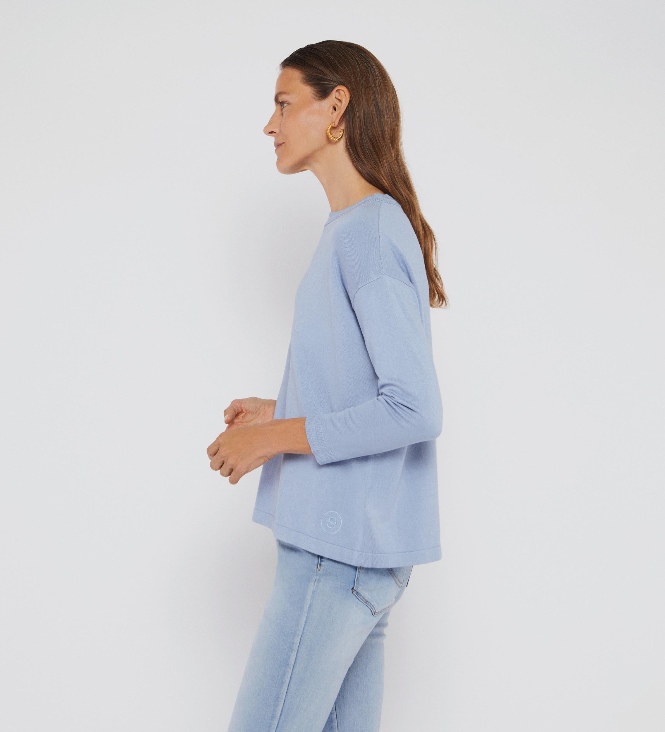 Oversized sweater with buttons
