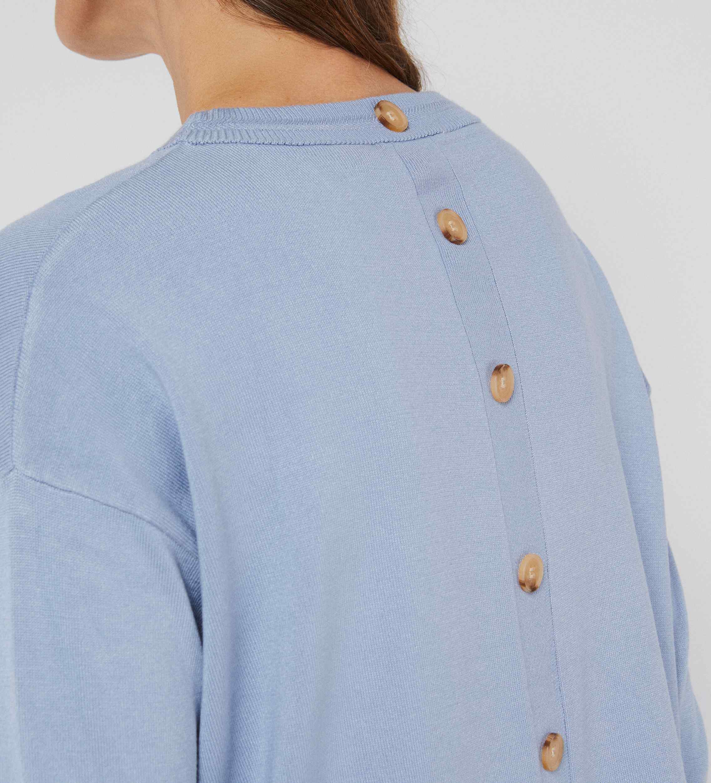 Oversized sweater with buttons
