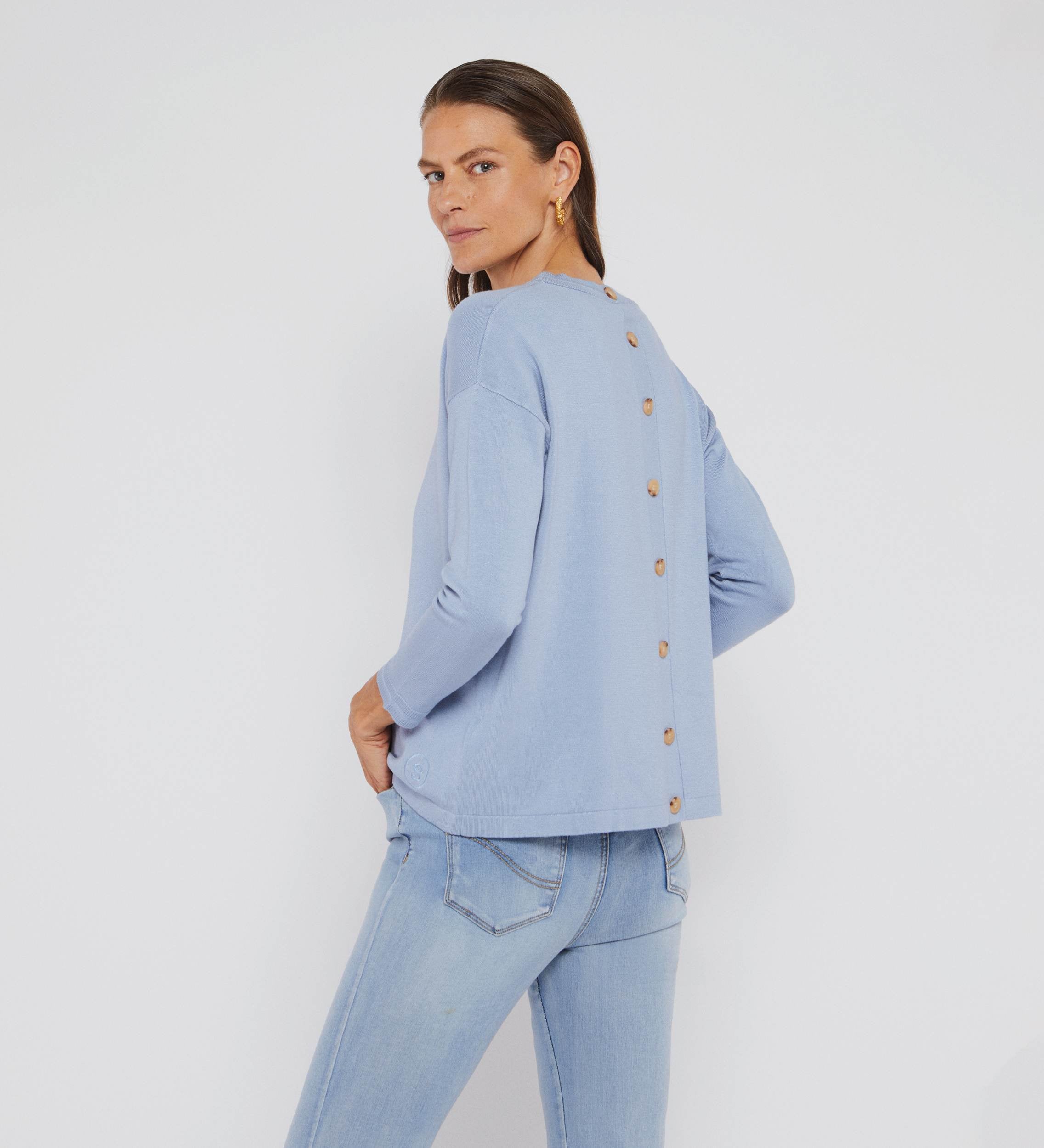 Oversized sweater with buttons