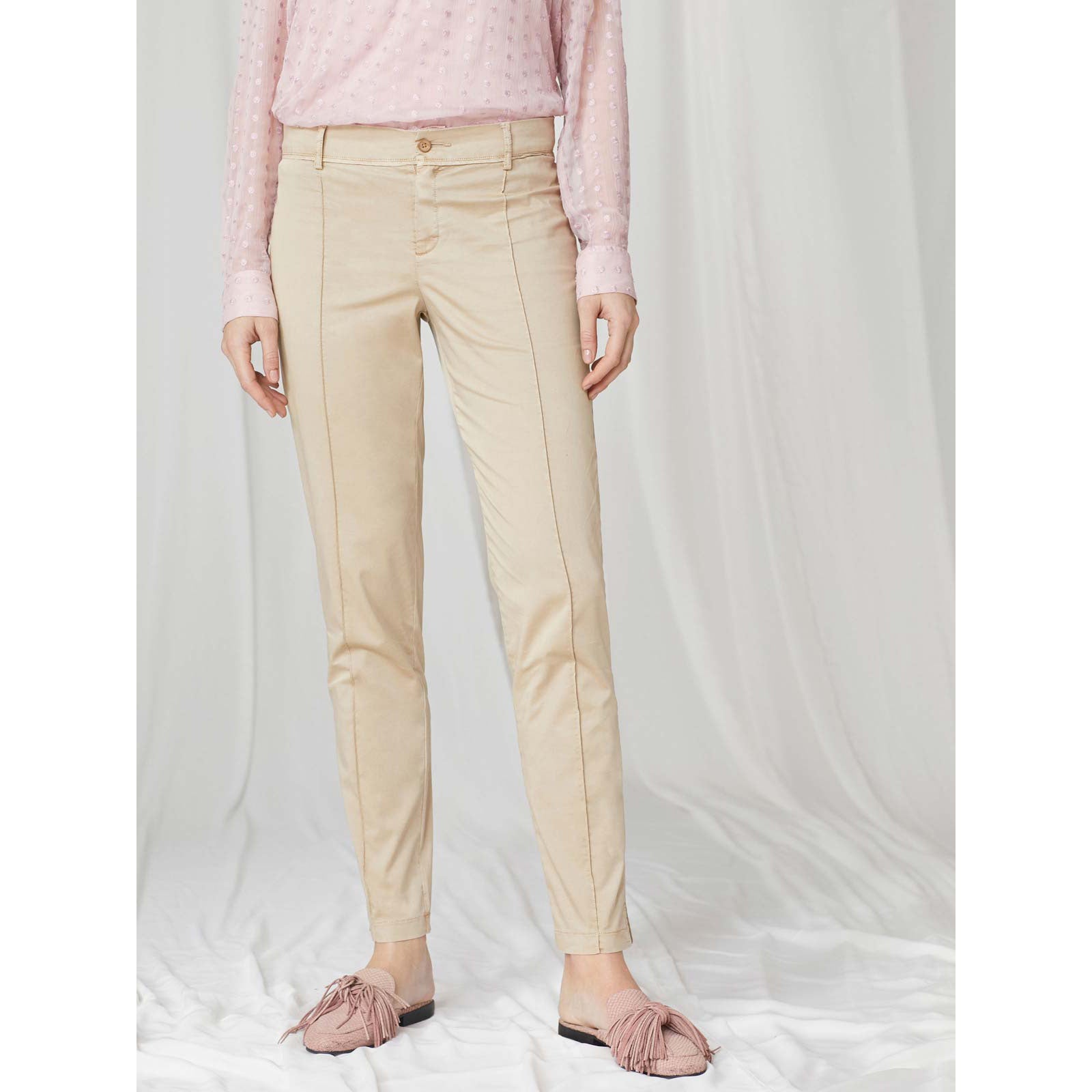Pantalón tiro medio slim fit
