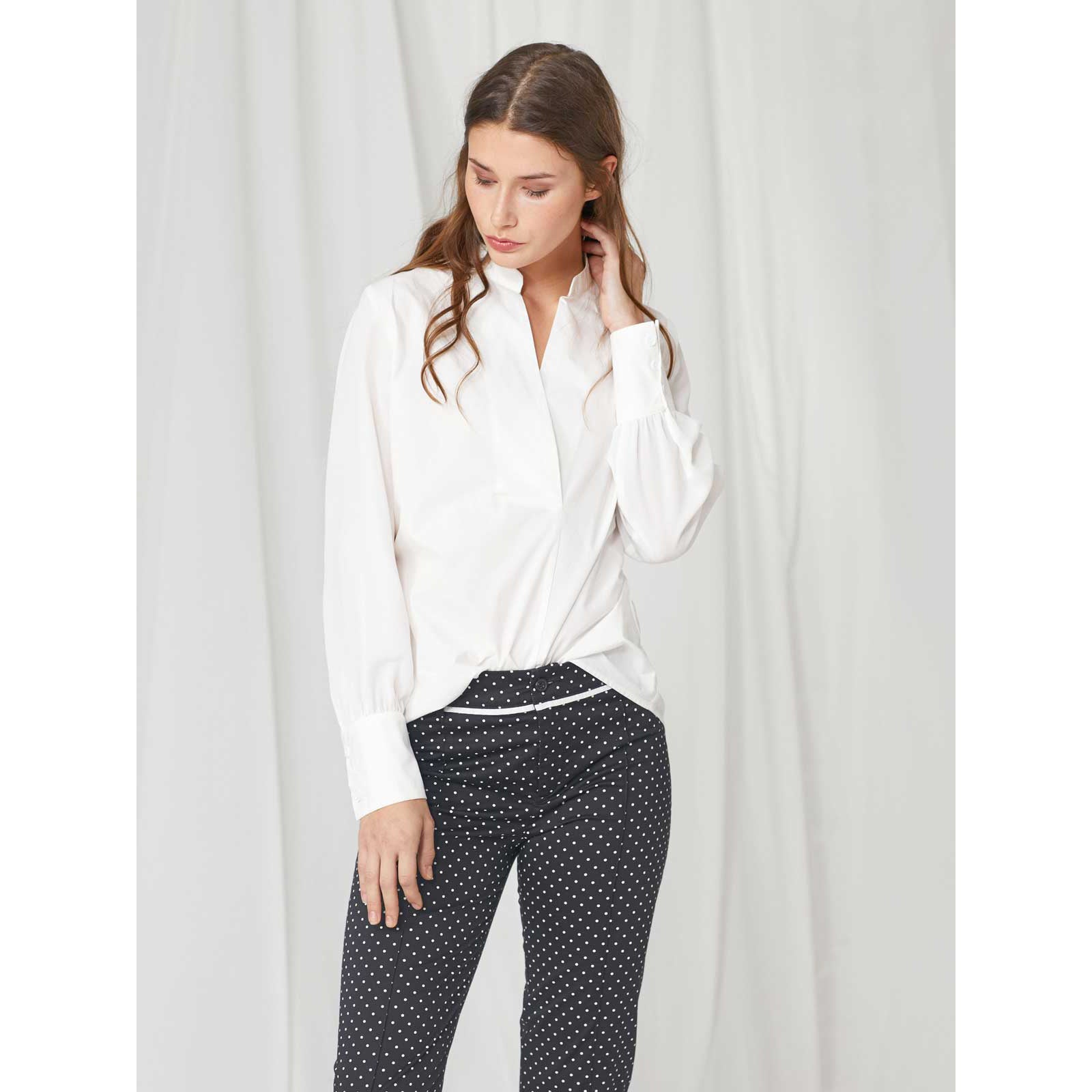 Pantalón tiro medio slim fit