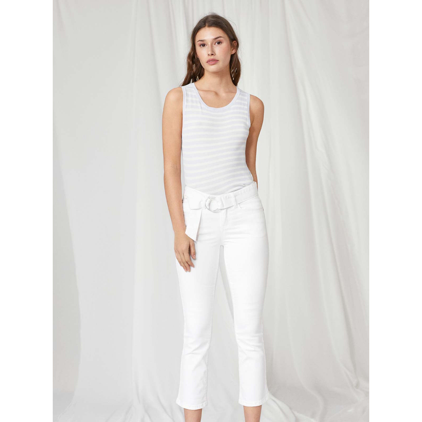 Pantalón cropped flare