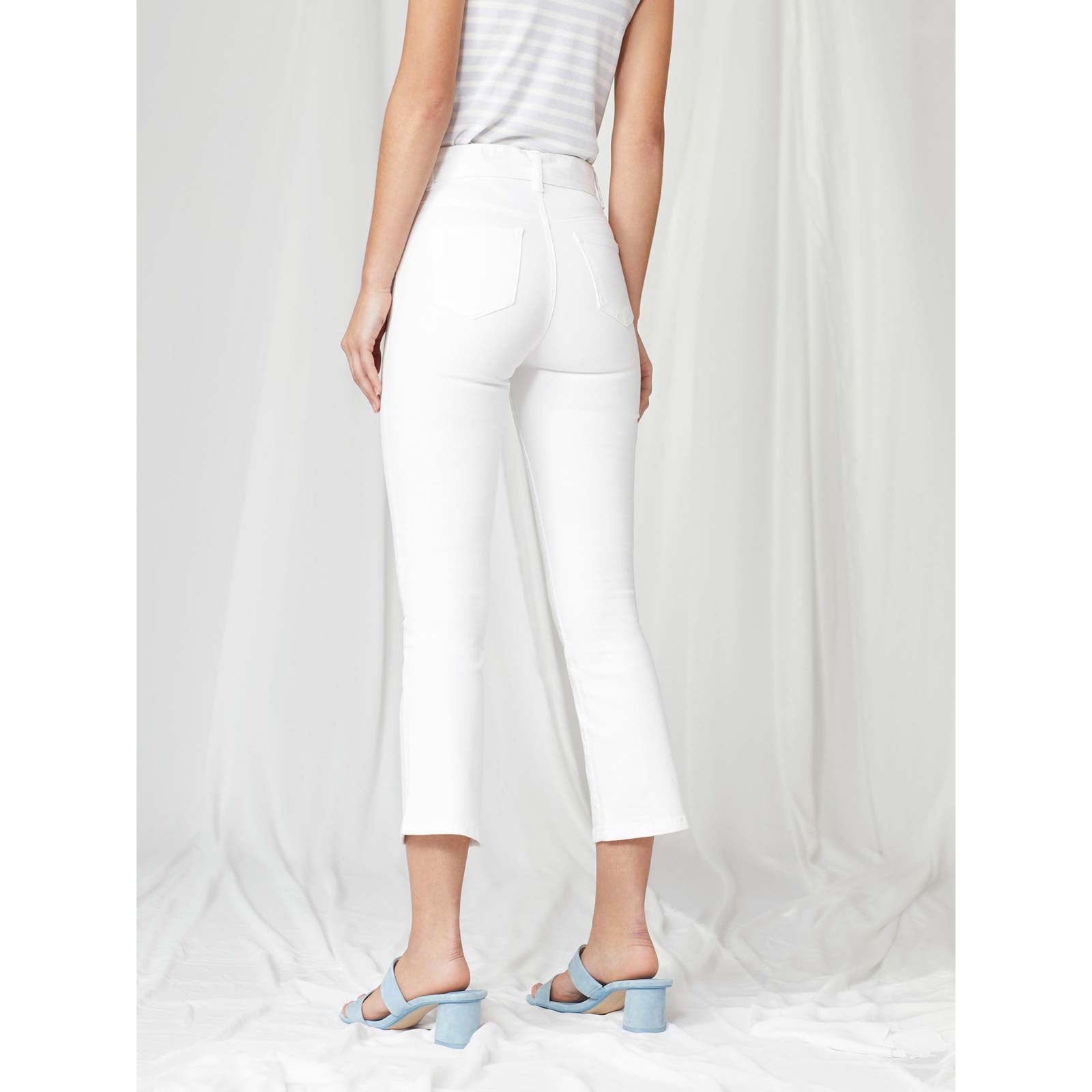 Pantalón cropped flare