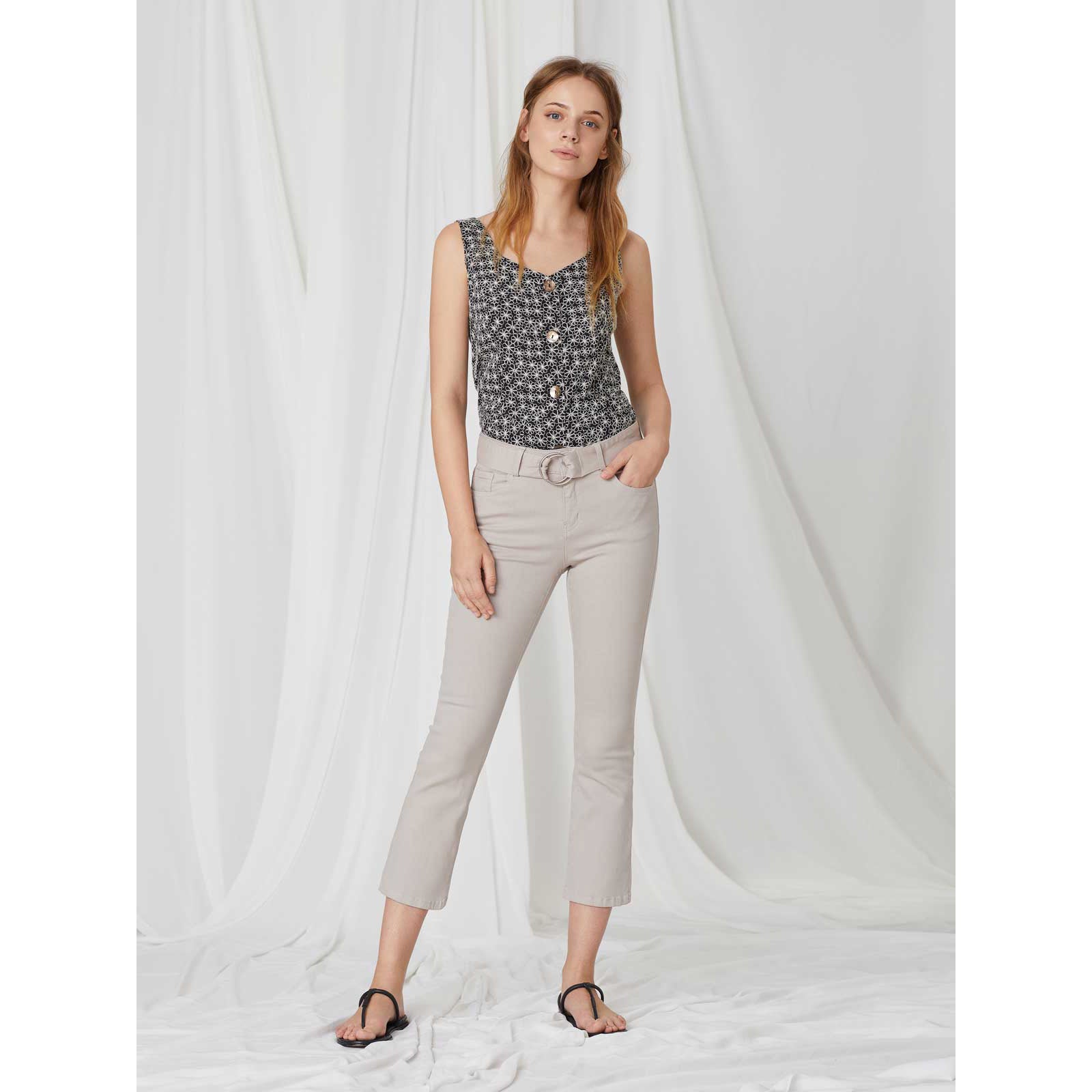 Pantalón cropped flare