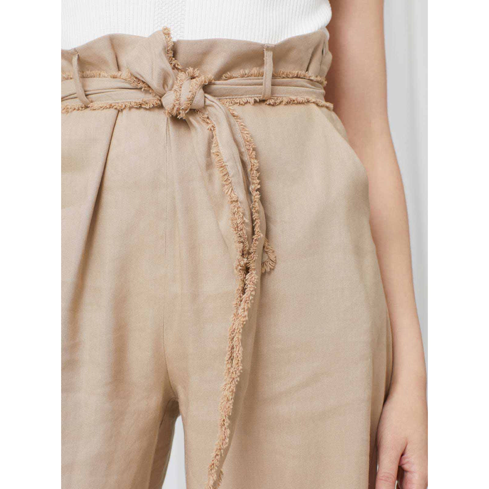 Pantalón cropped desflecado
