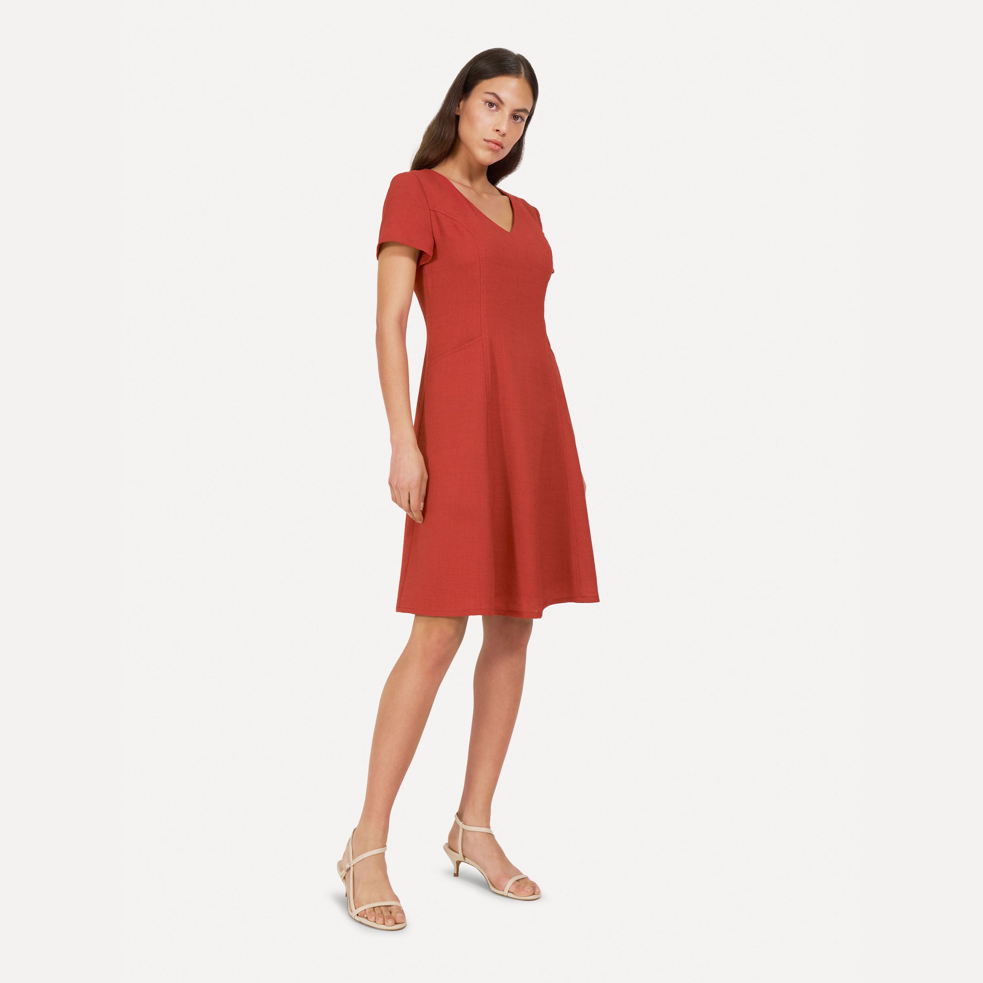 Vestido corto escote V