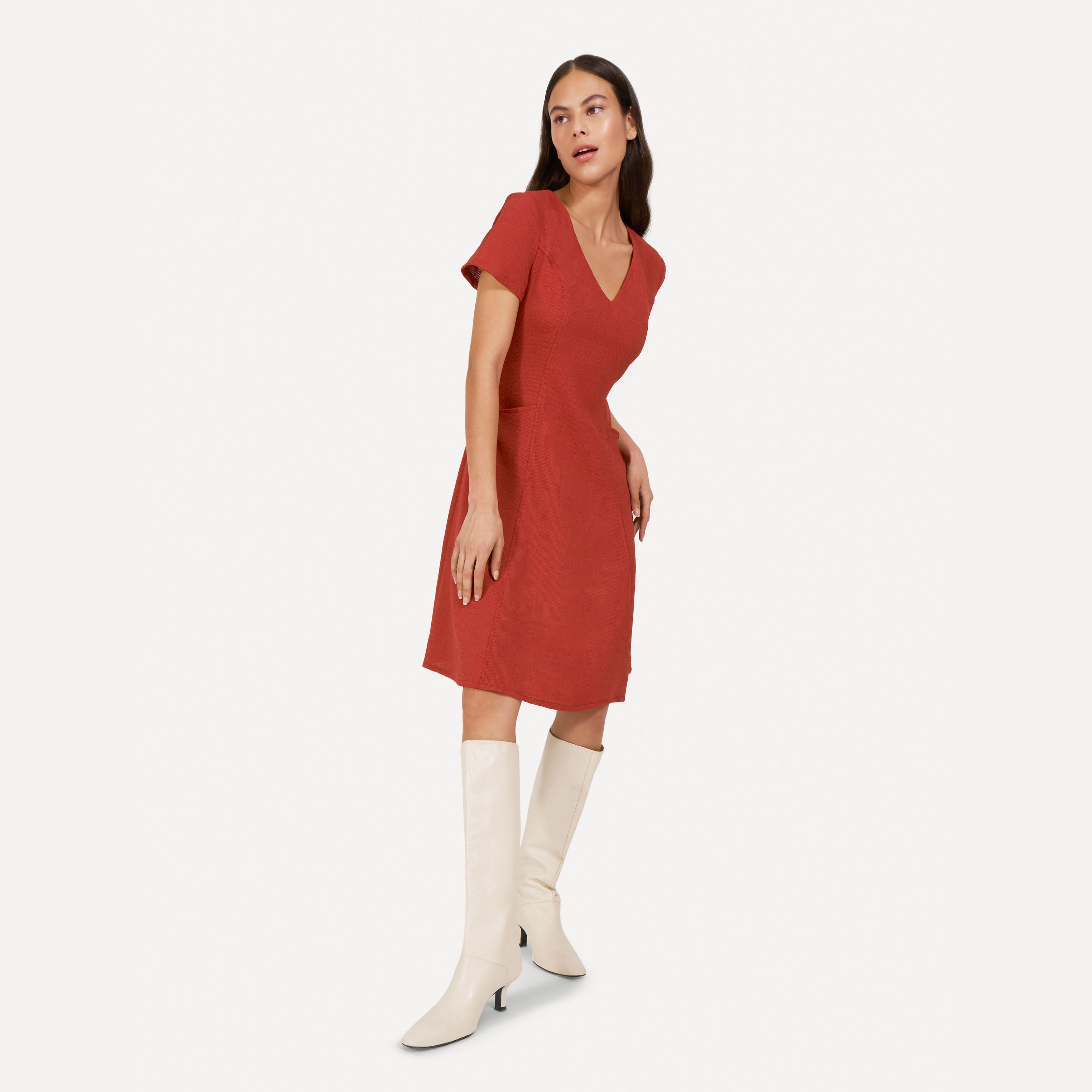 Vestido corto escote V