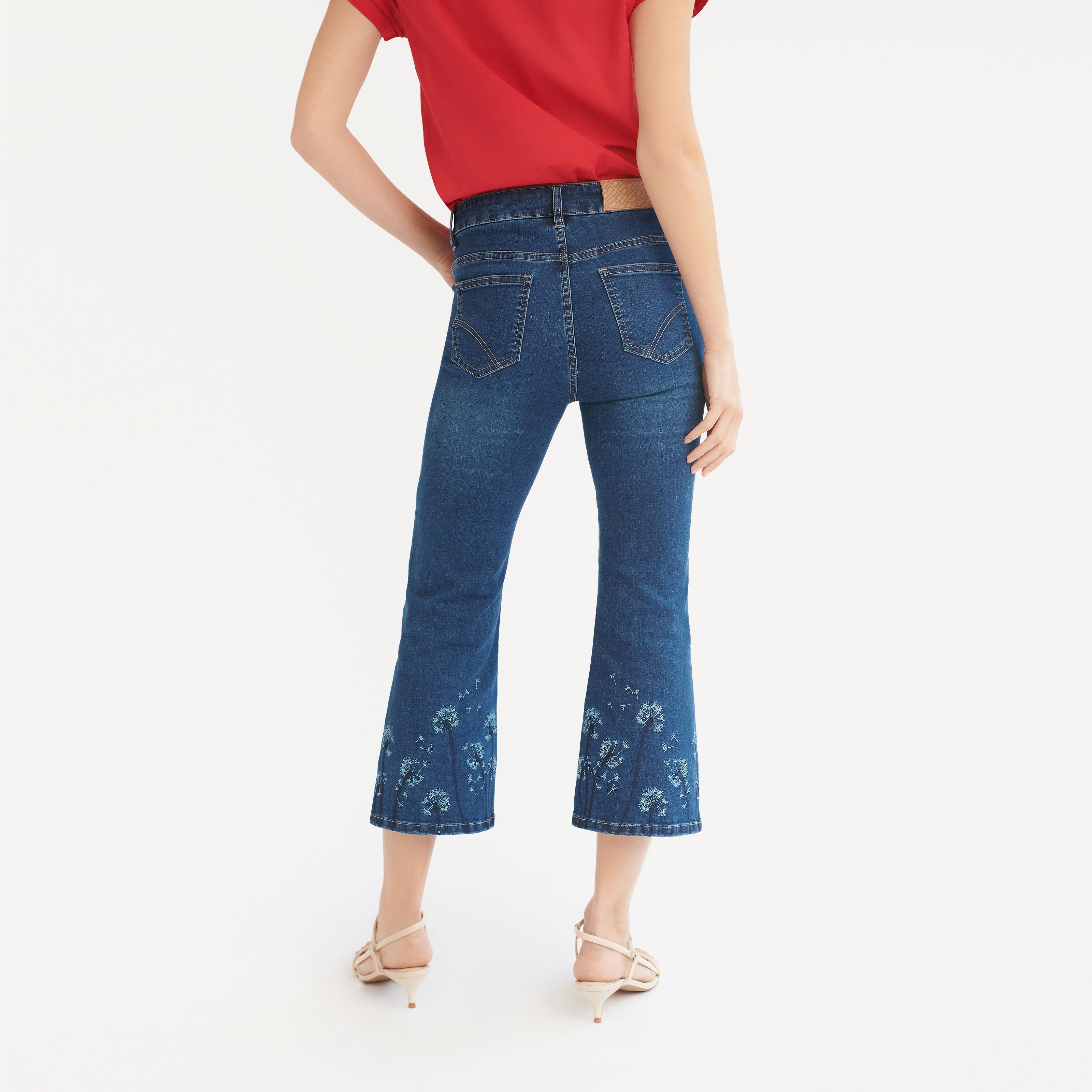Pantalón cropped bordado