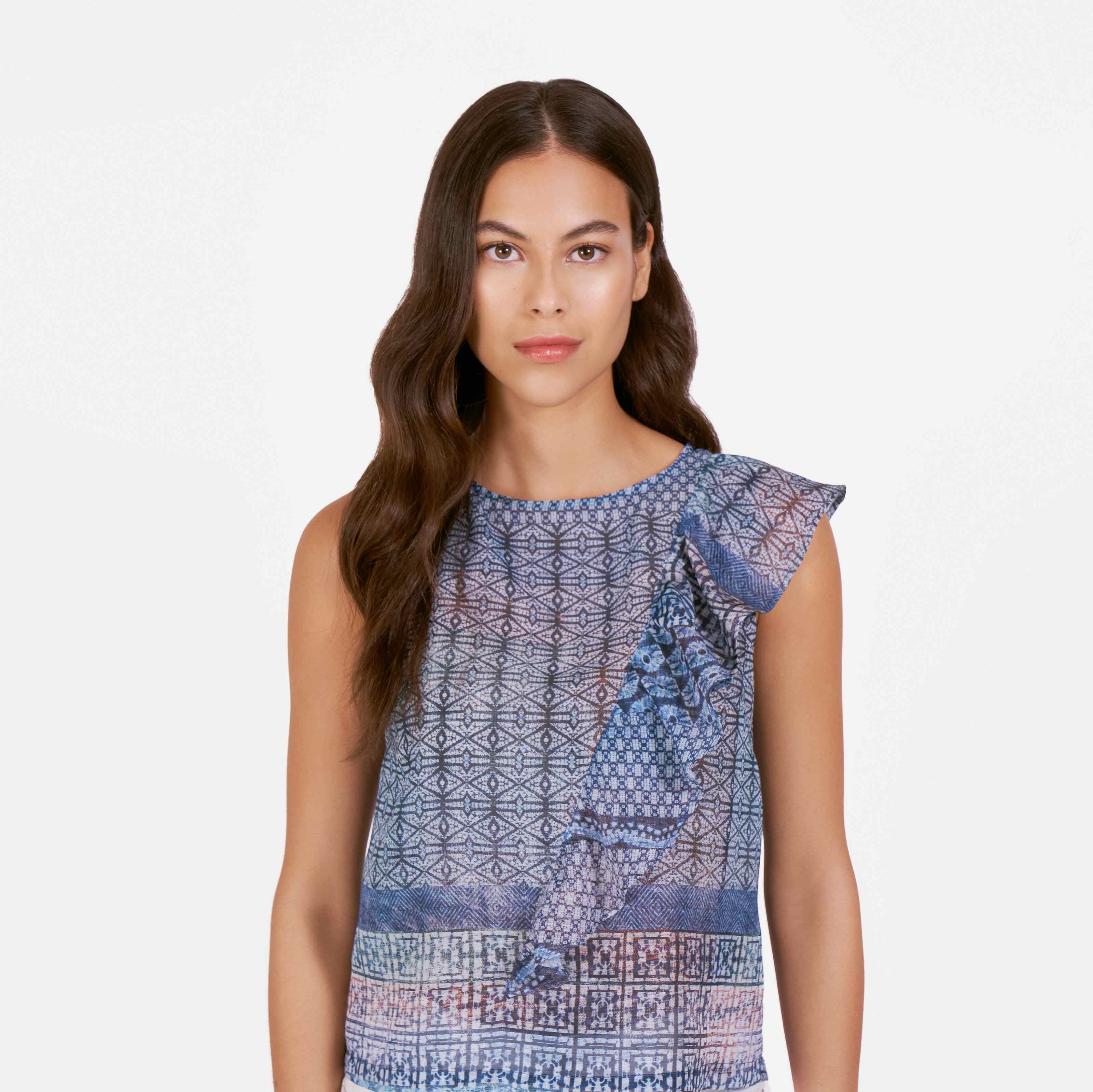 Top estampado volante