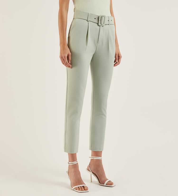 Pantalón pinzas cinturón