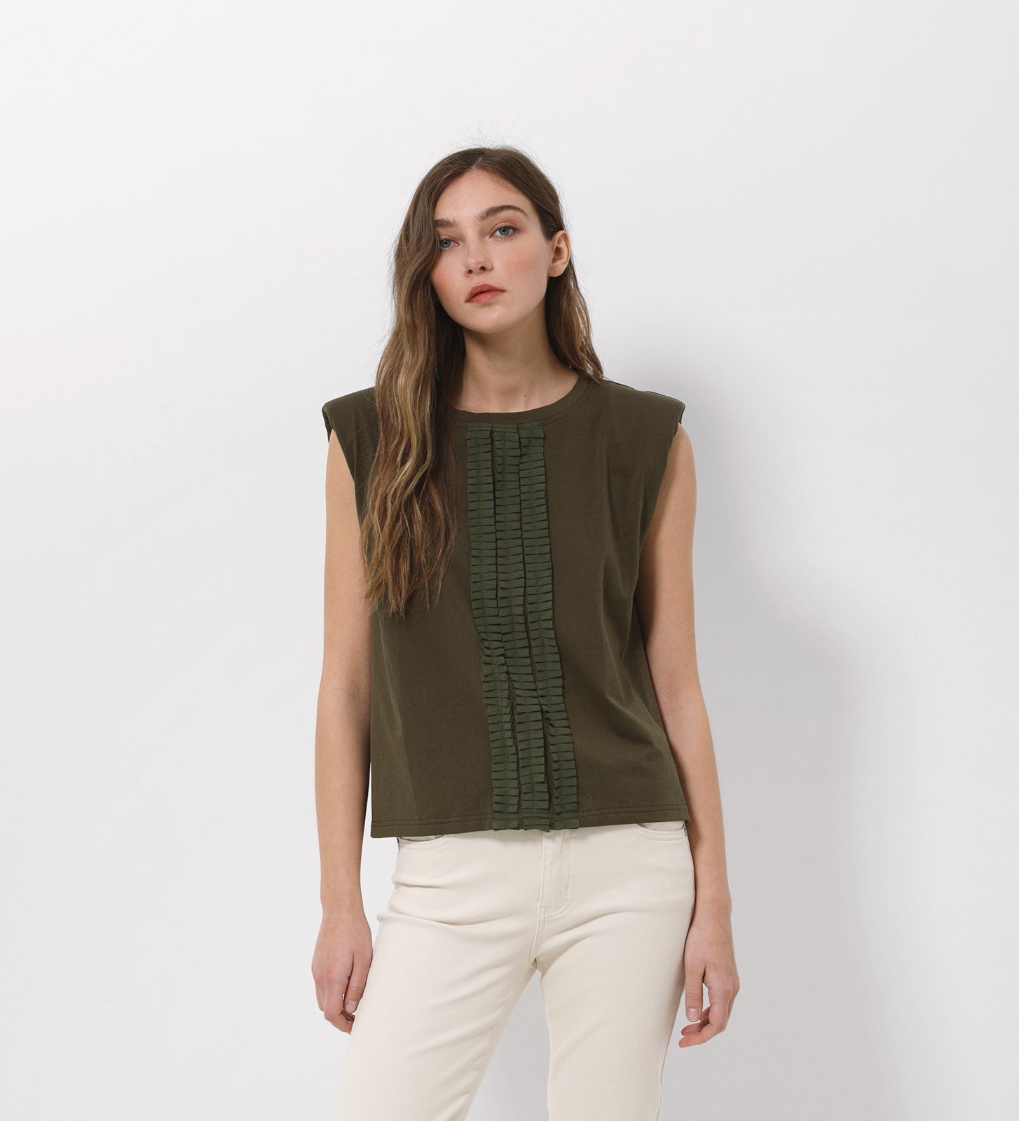 T-shirt shoulder pad
