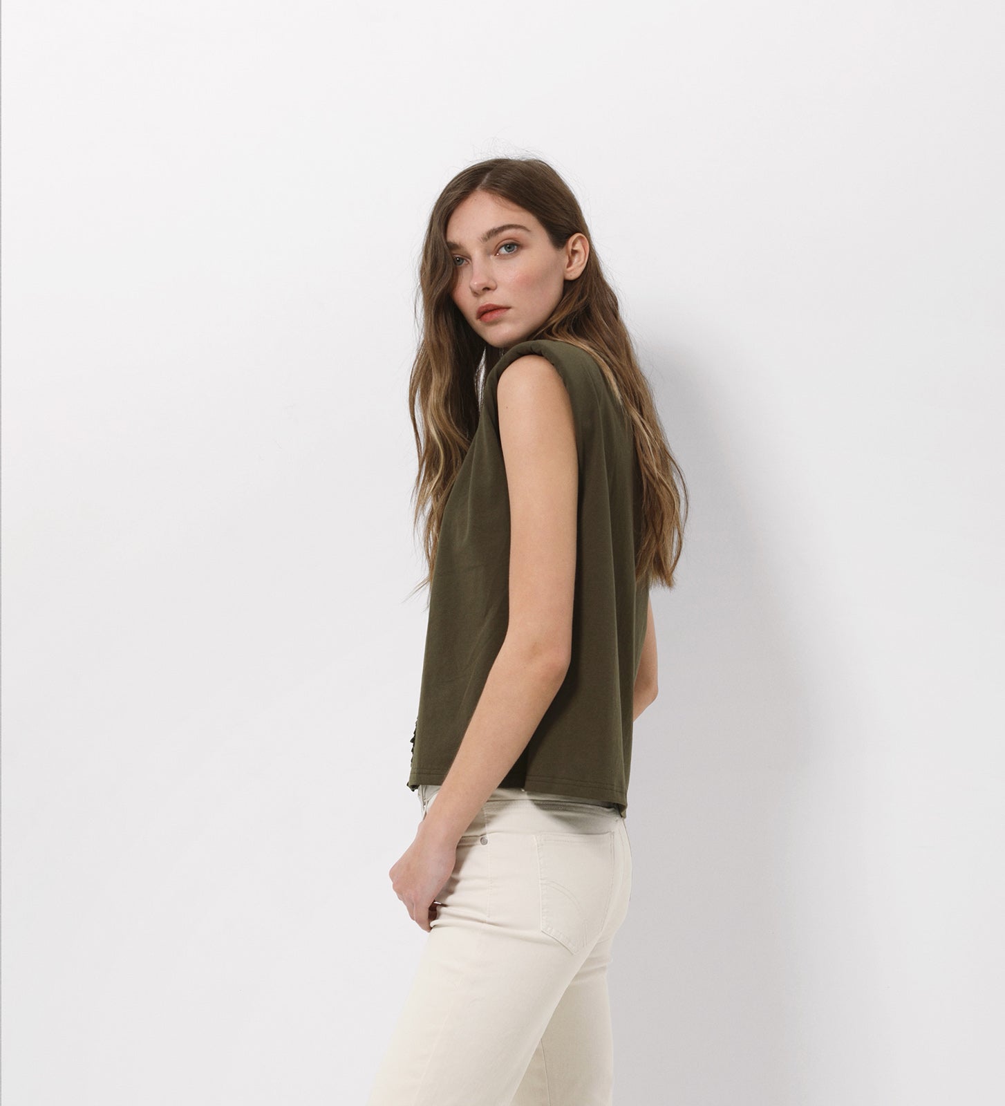 T-shirt shoulder pad