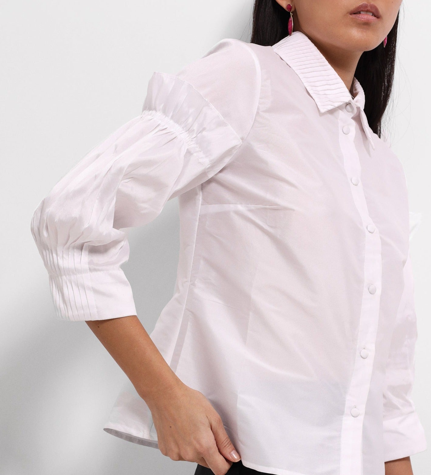 Three-quarter sleeve shirt