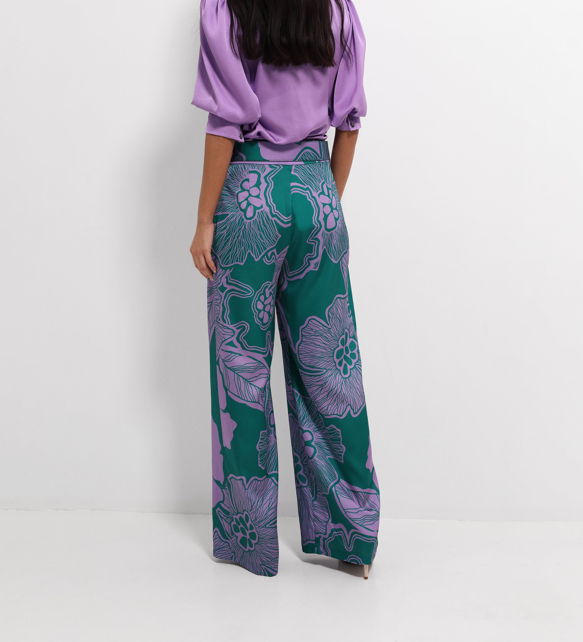 Pantalón satén ancho