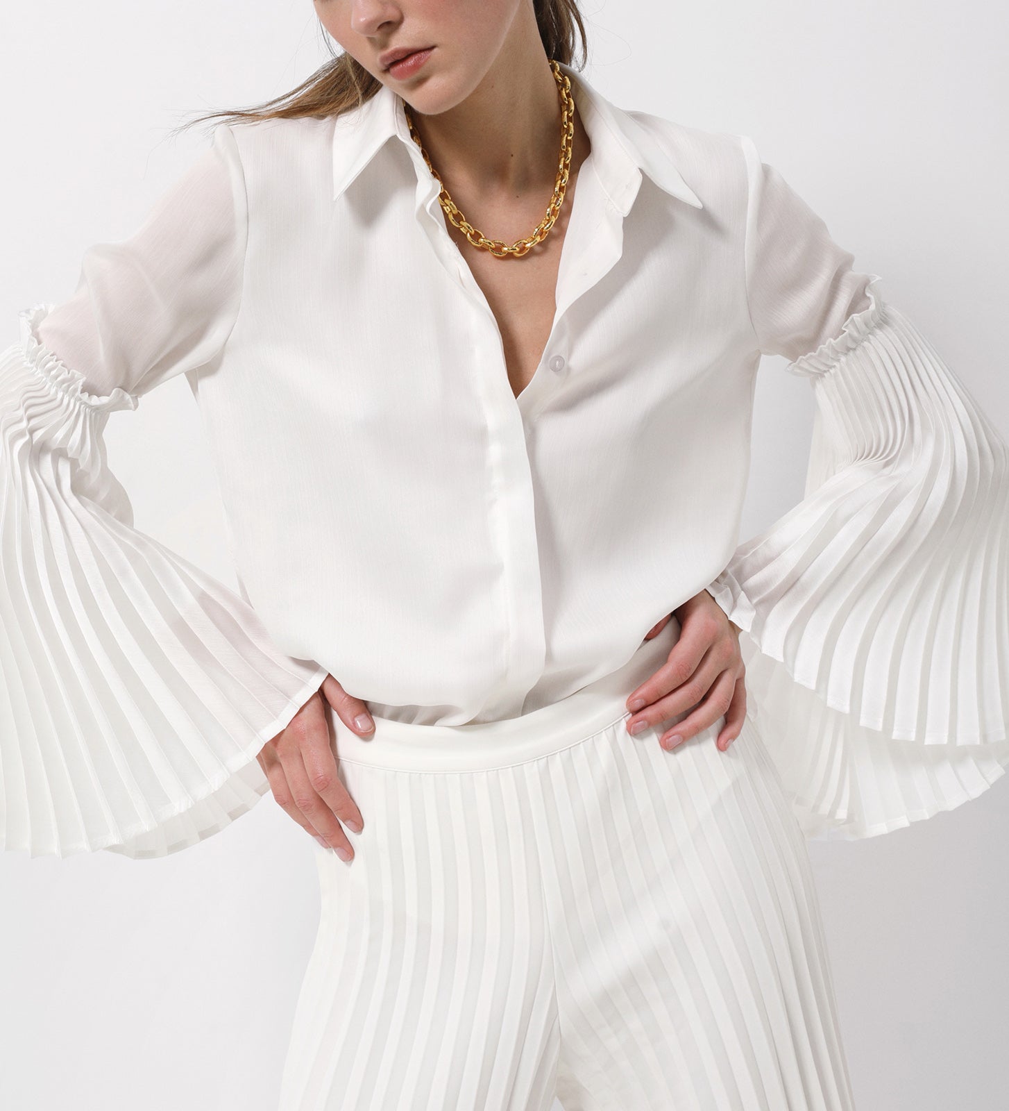 pleated sleeves