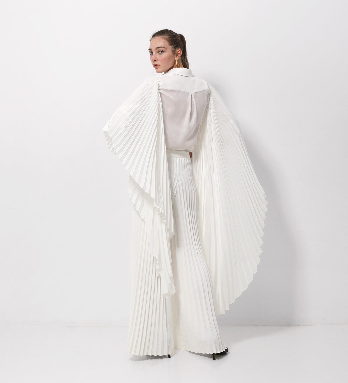 pleated sleeves