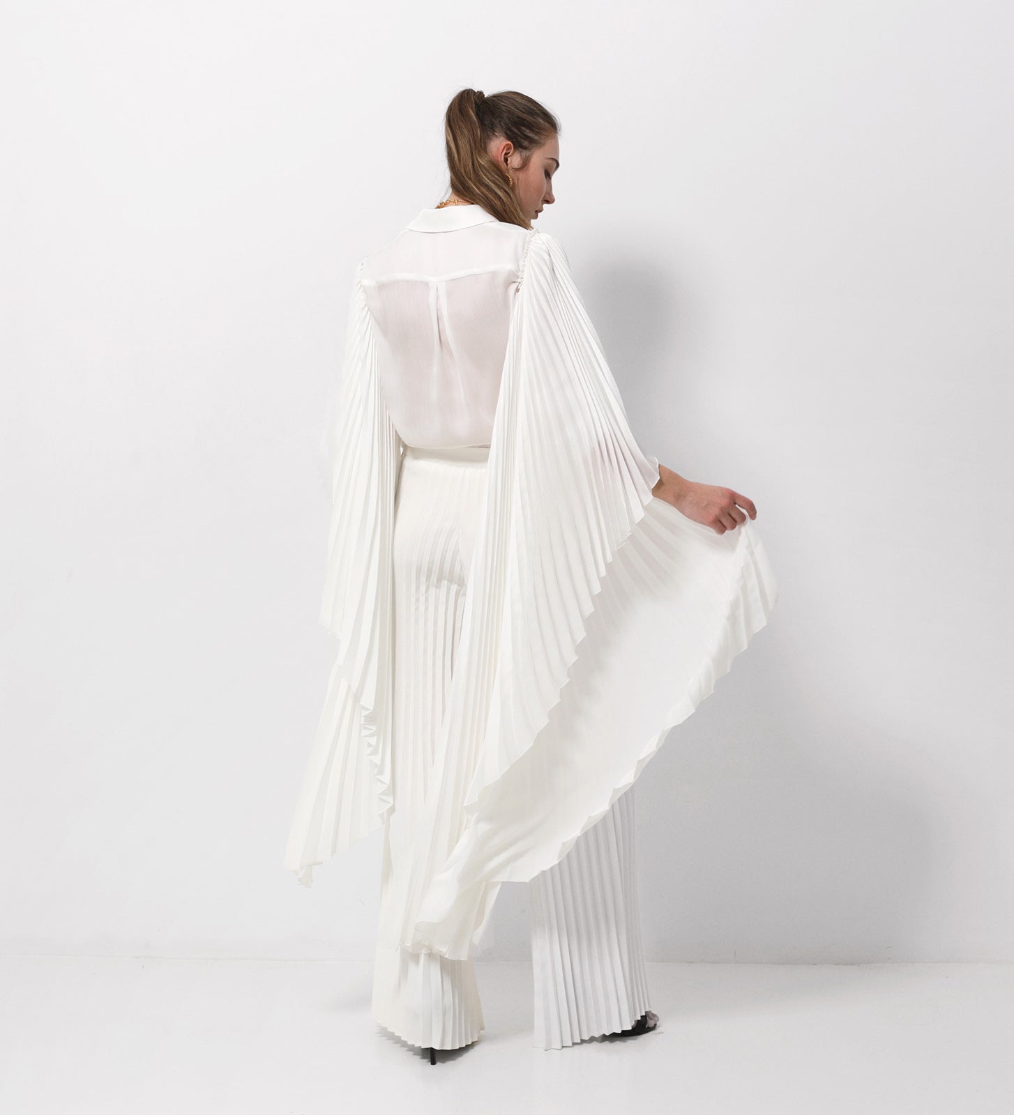 pleated sleeves