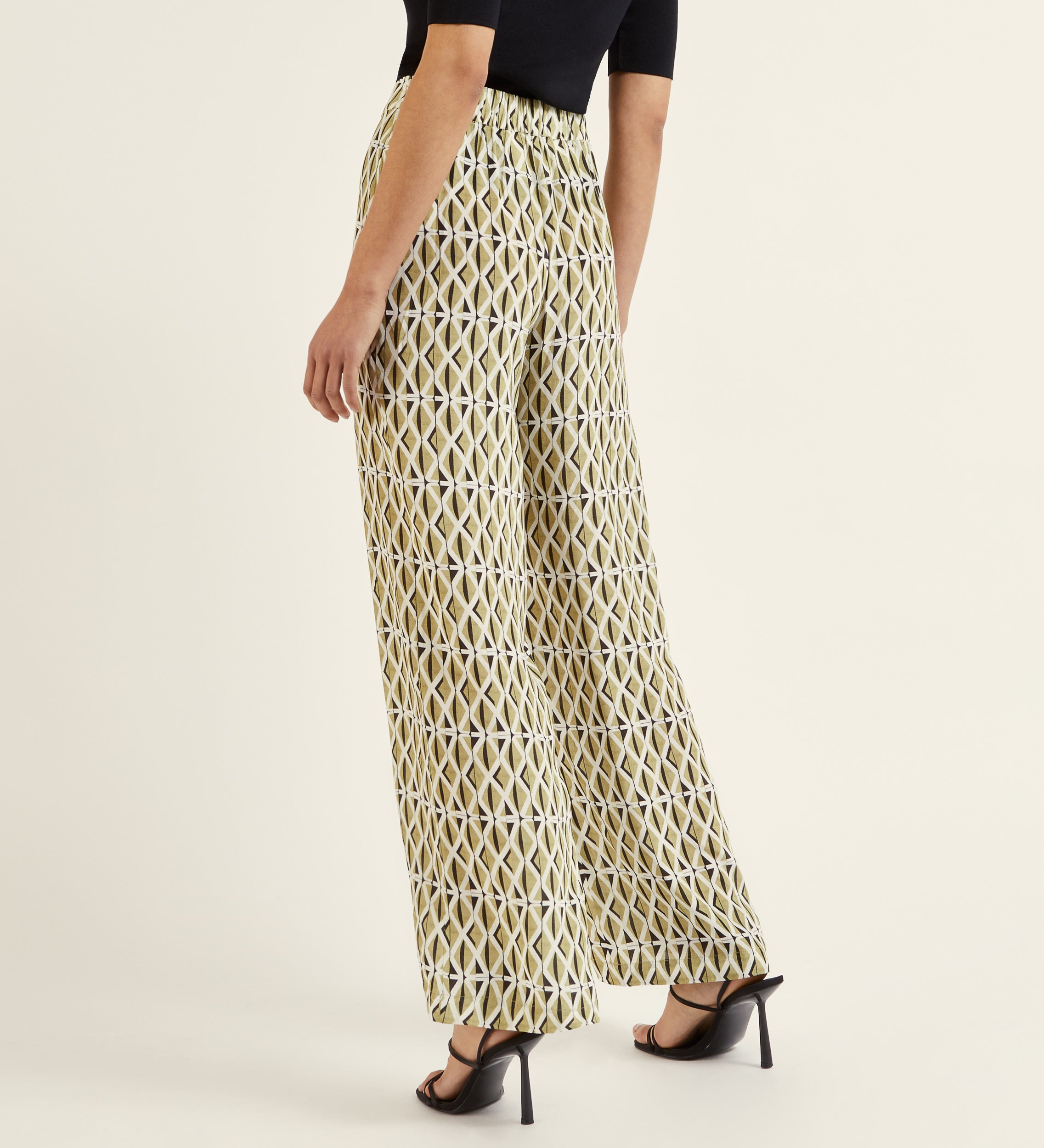 Pantalón fluído estampado