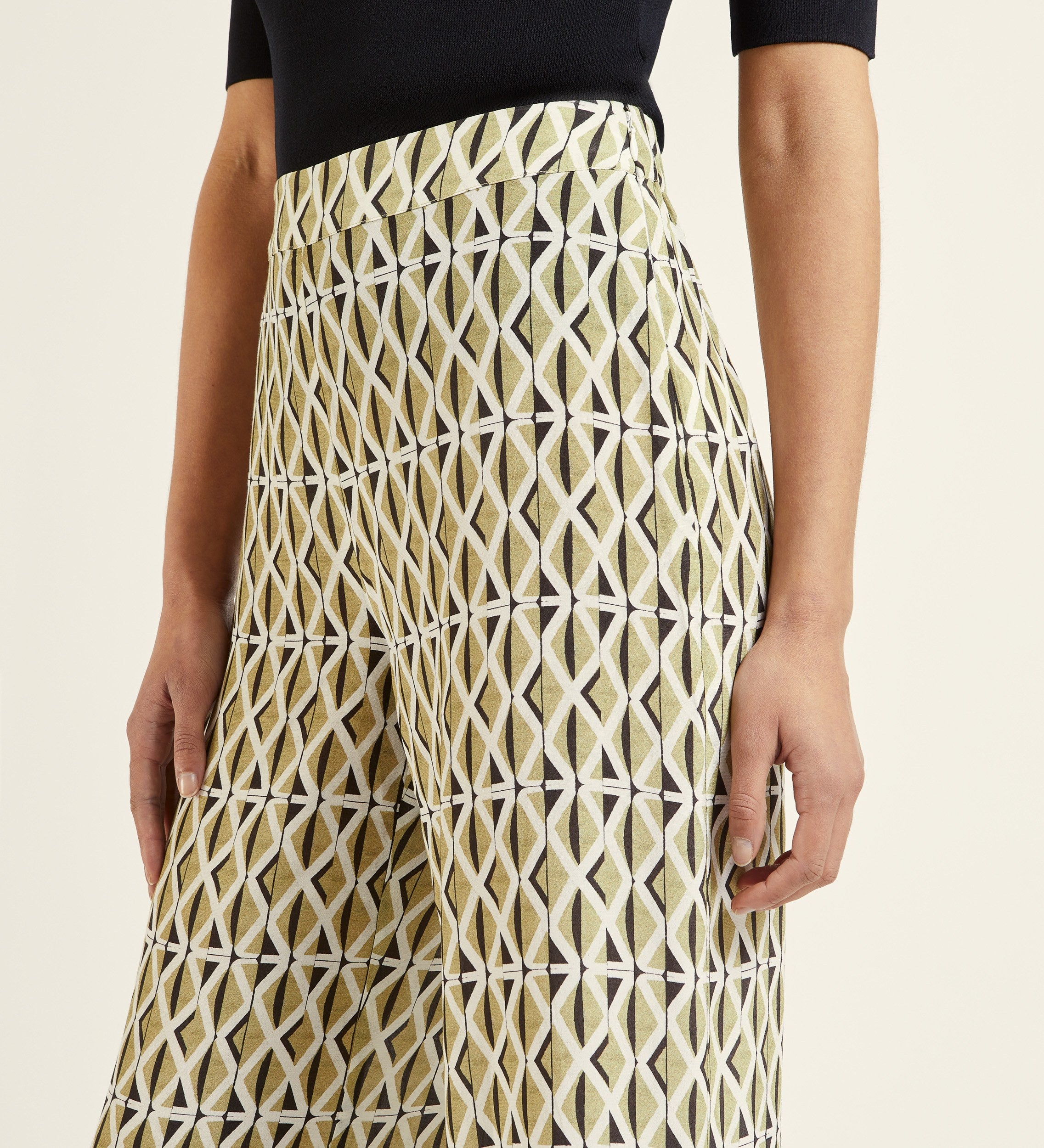 Pantalón fluído estampado