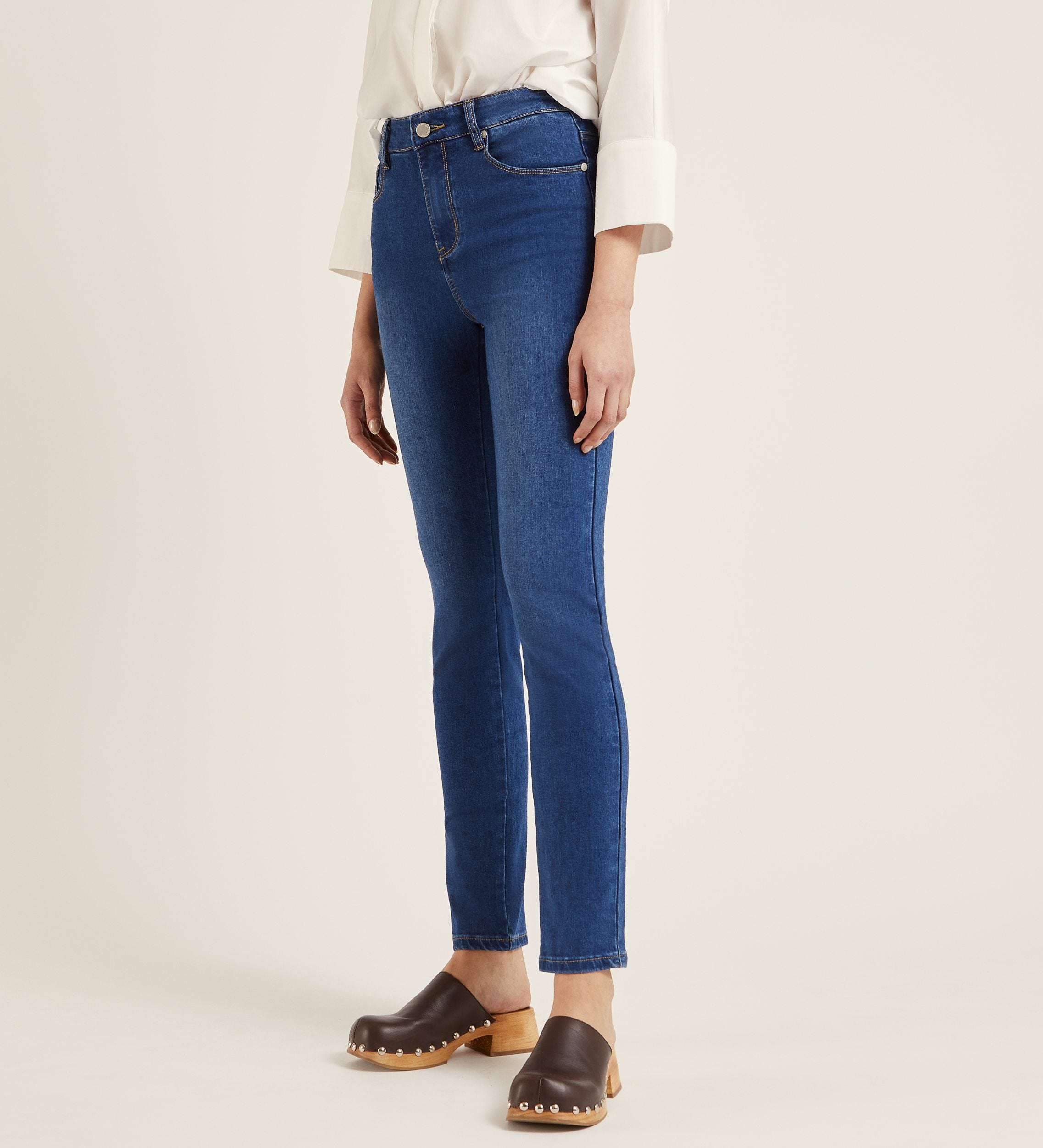 Pantalon cinco bolsillos
