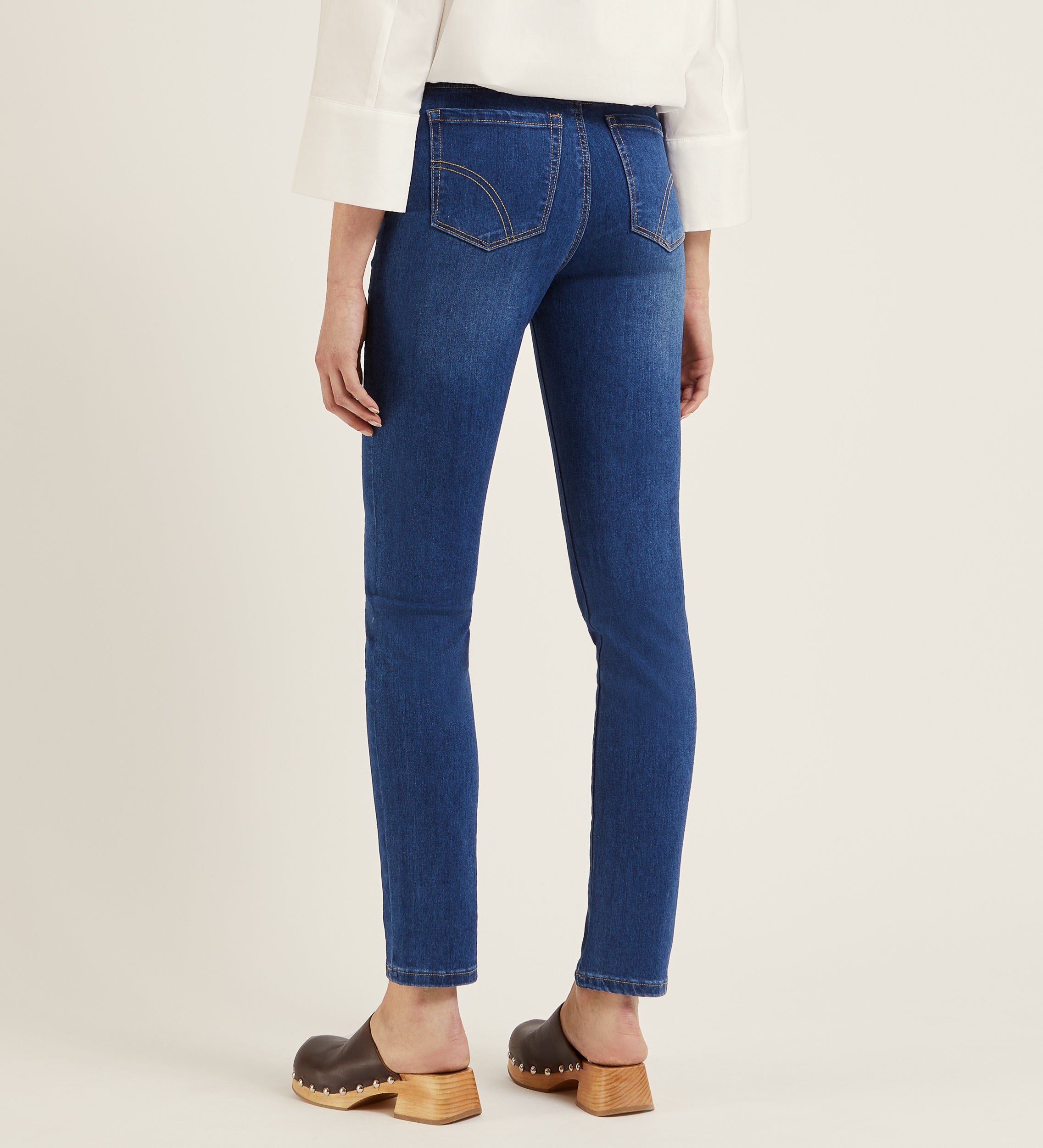 Pantalon cinco bolsillos