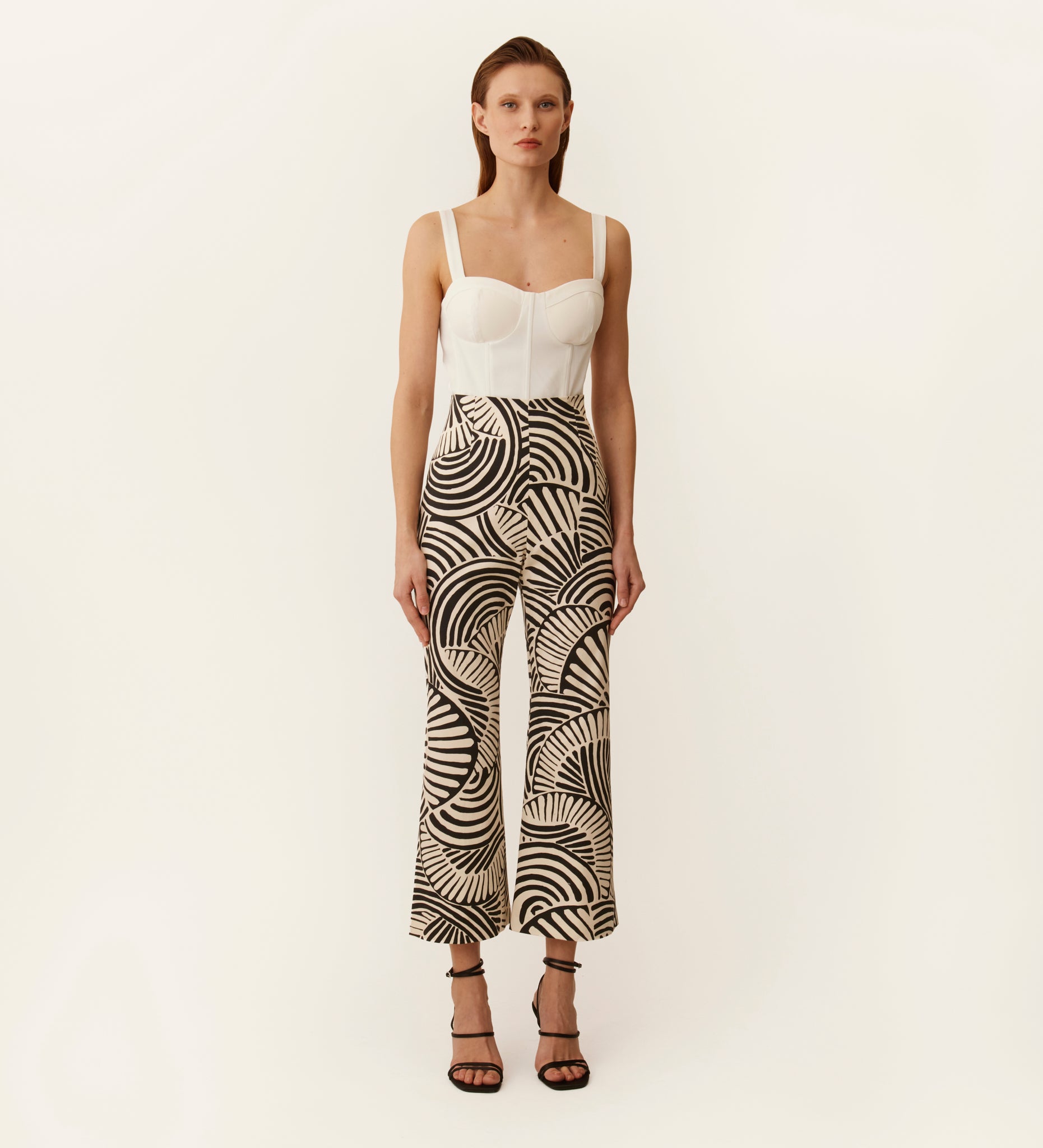 Cropped printed trousers
