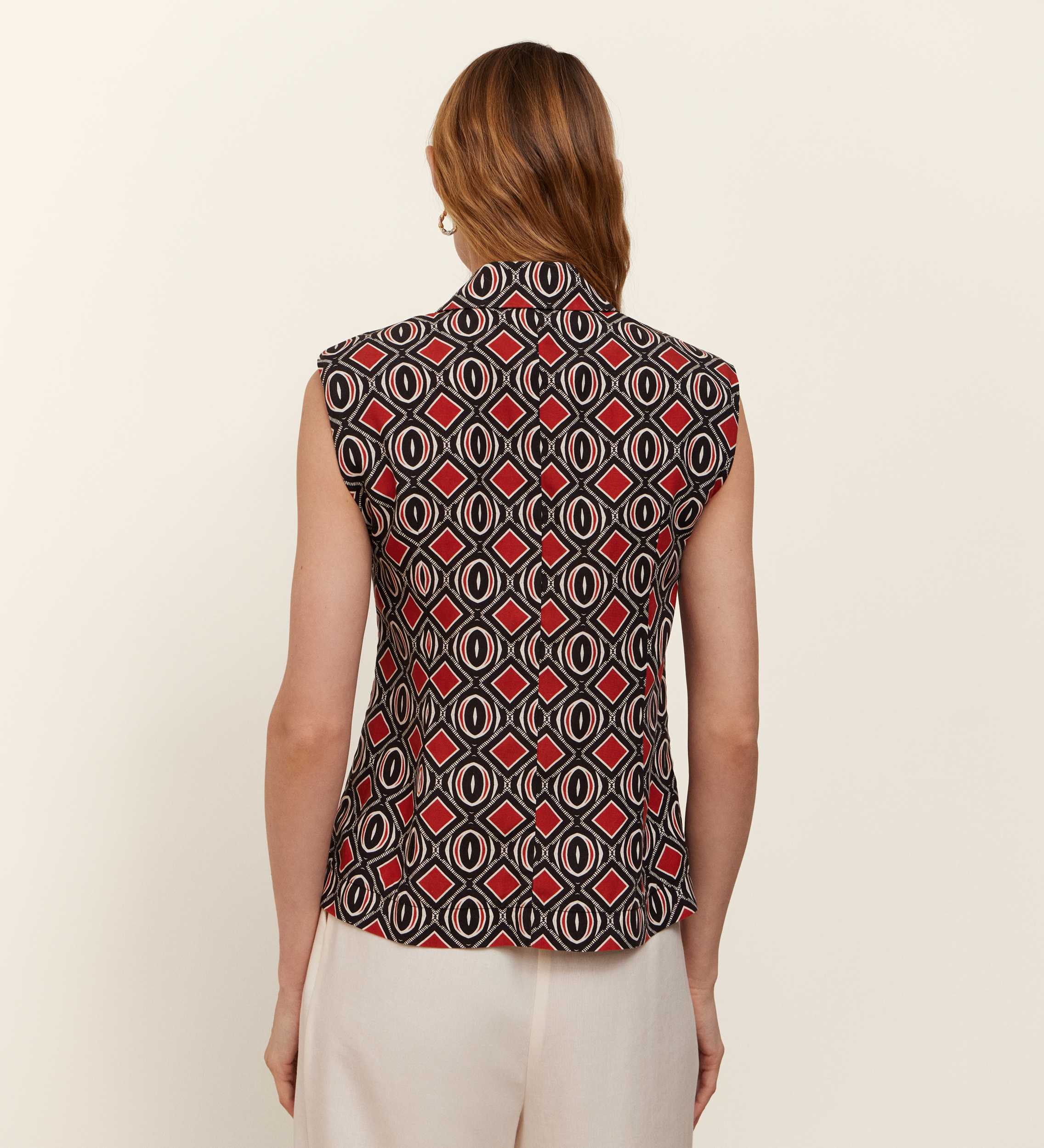 Double-cross printed vest