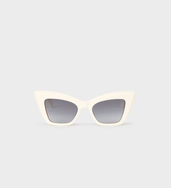 Cat eye sunglasses