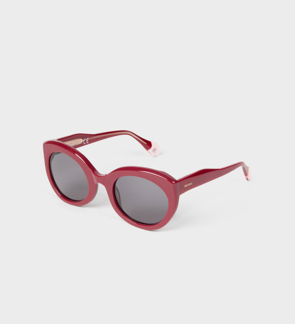 Oval cat eye sunglasses