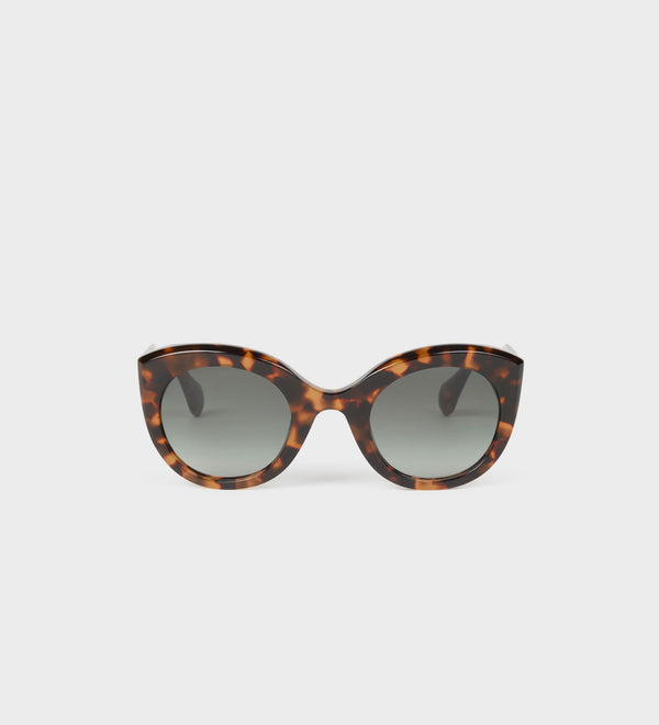 Oval cat eye sunglasses