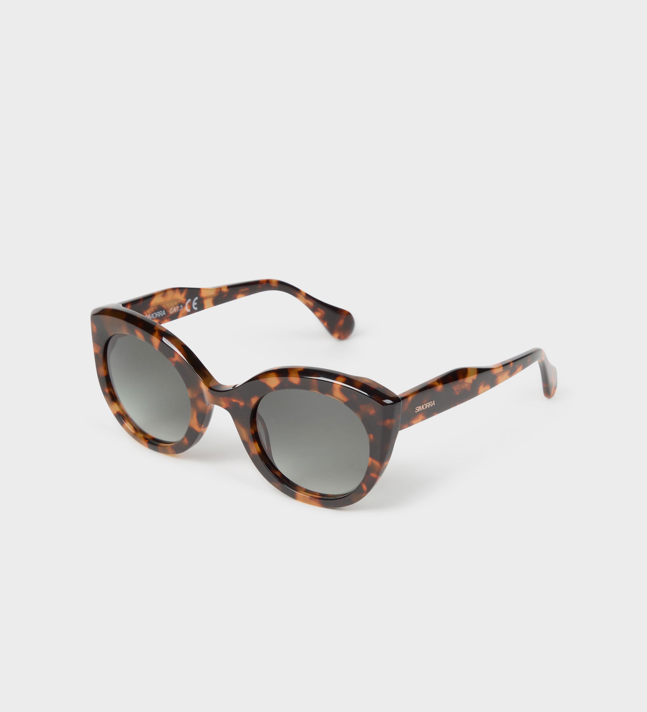 Oval cat eye sunglasses