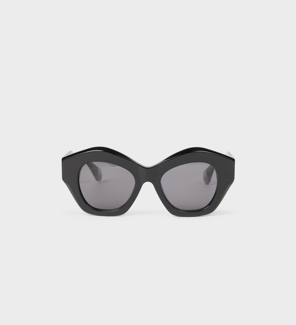 Oversized oval sunglasses