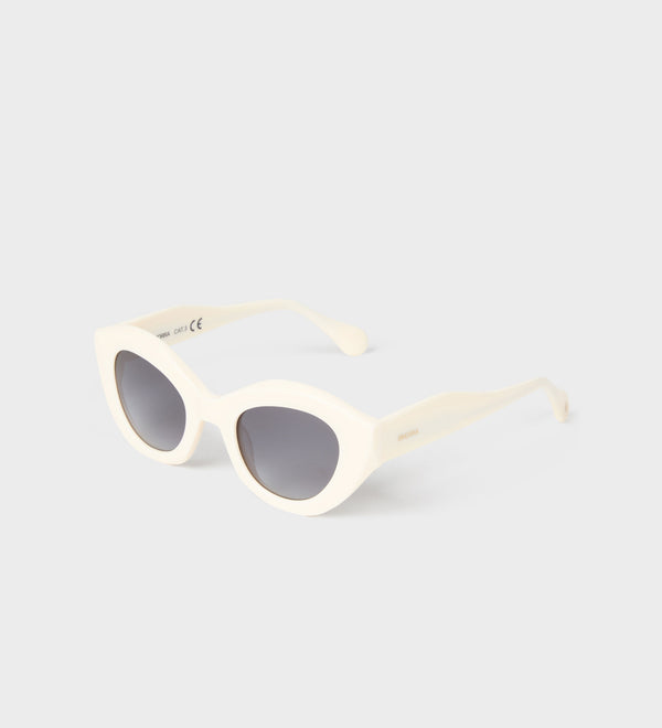 Oval sunglasses