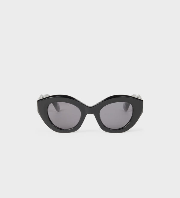 Oval sunglasses