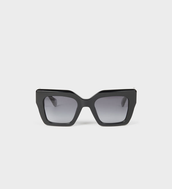 Oversized cat eye sunglasses